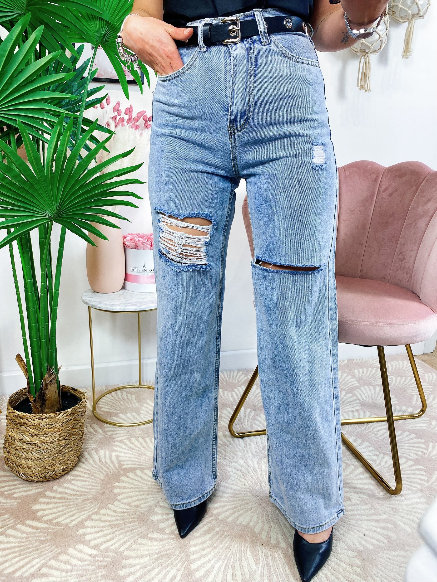 Jeans boyfriend zampa larga con maxi spacchi - R.a. Boutique 