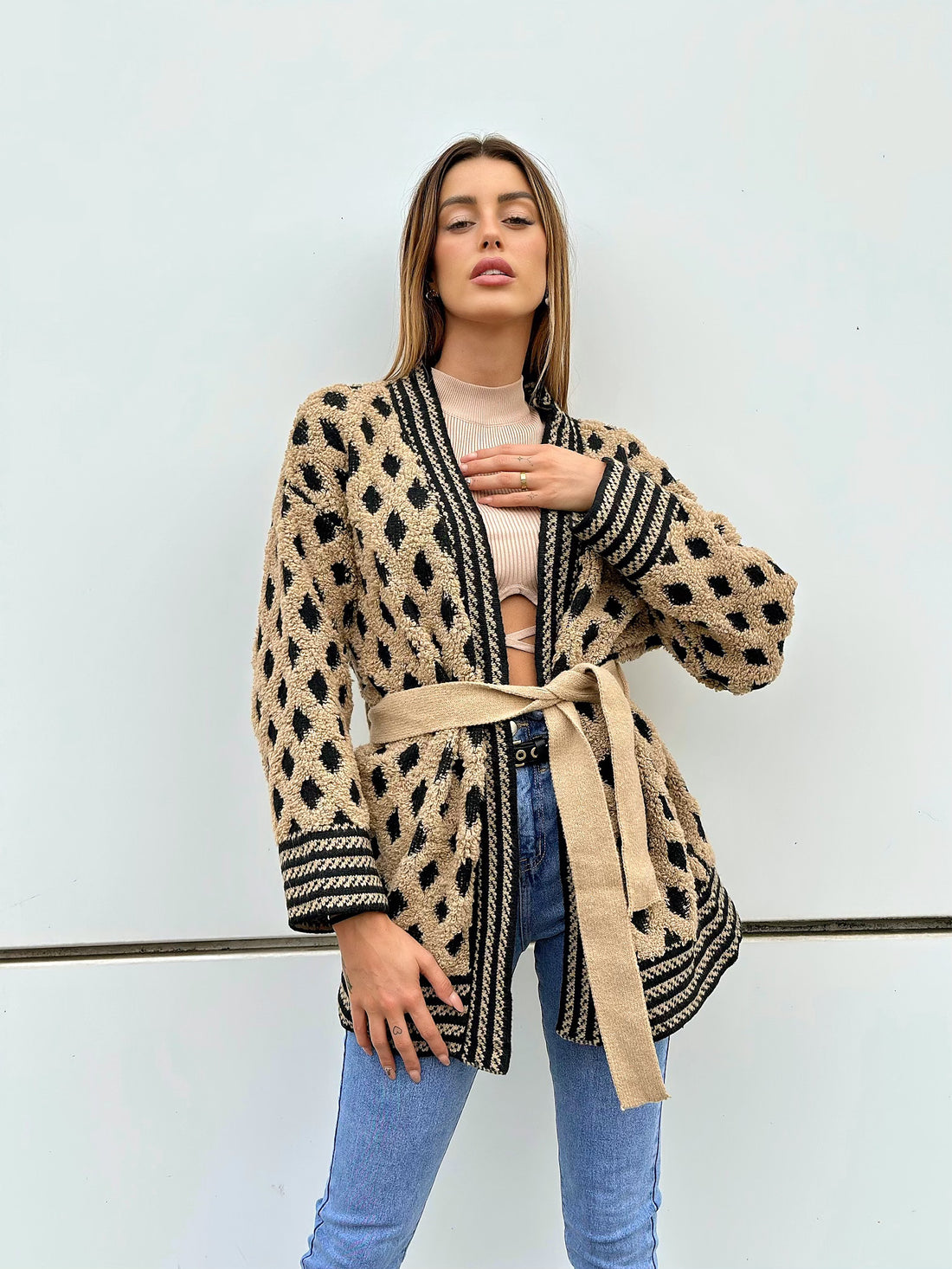 Cardigan con frange a rombi nude - R.a. Boutique 