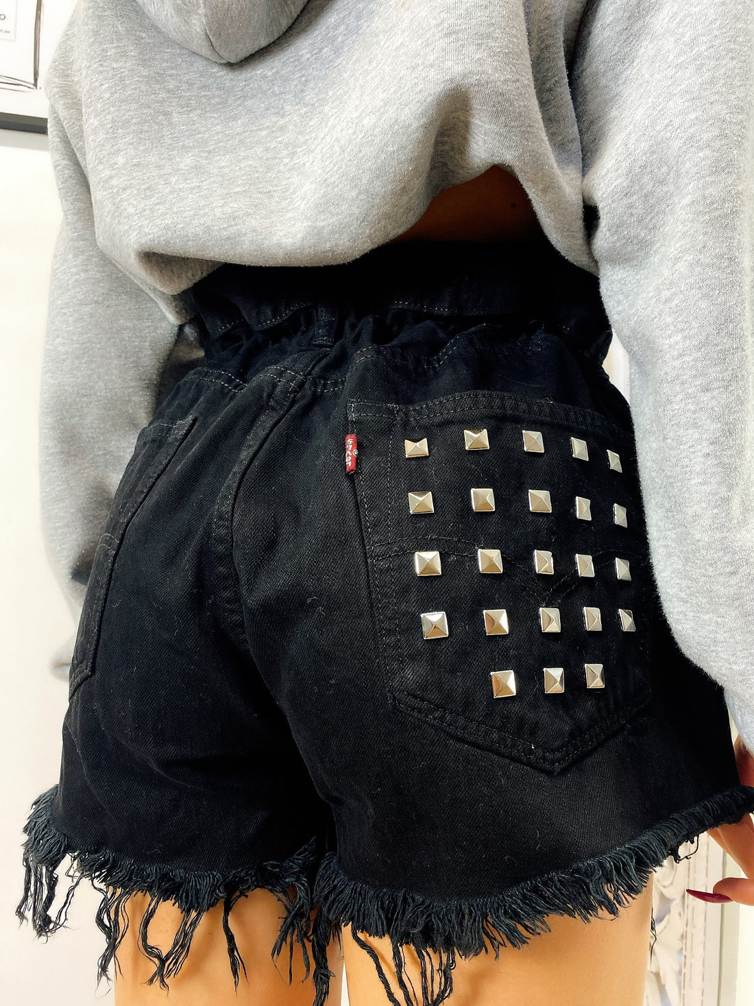 Short Levi’s Vintage nero con borchie - R.a. Boutique 