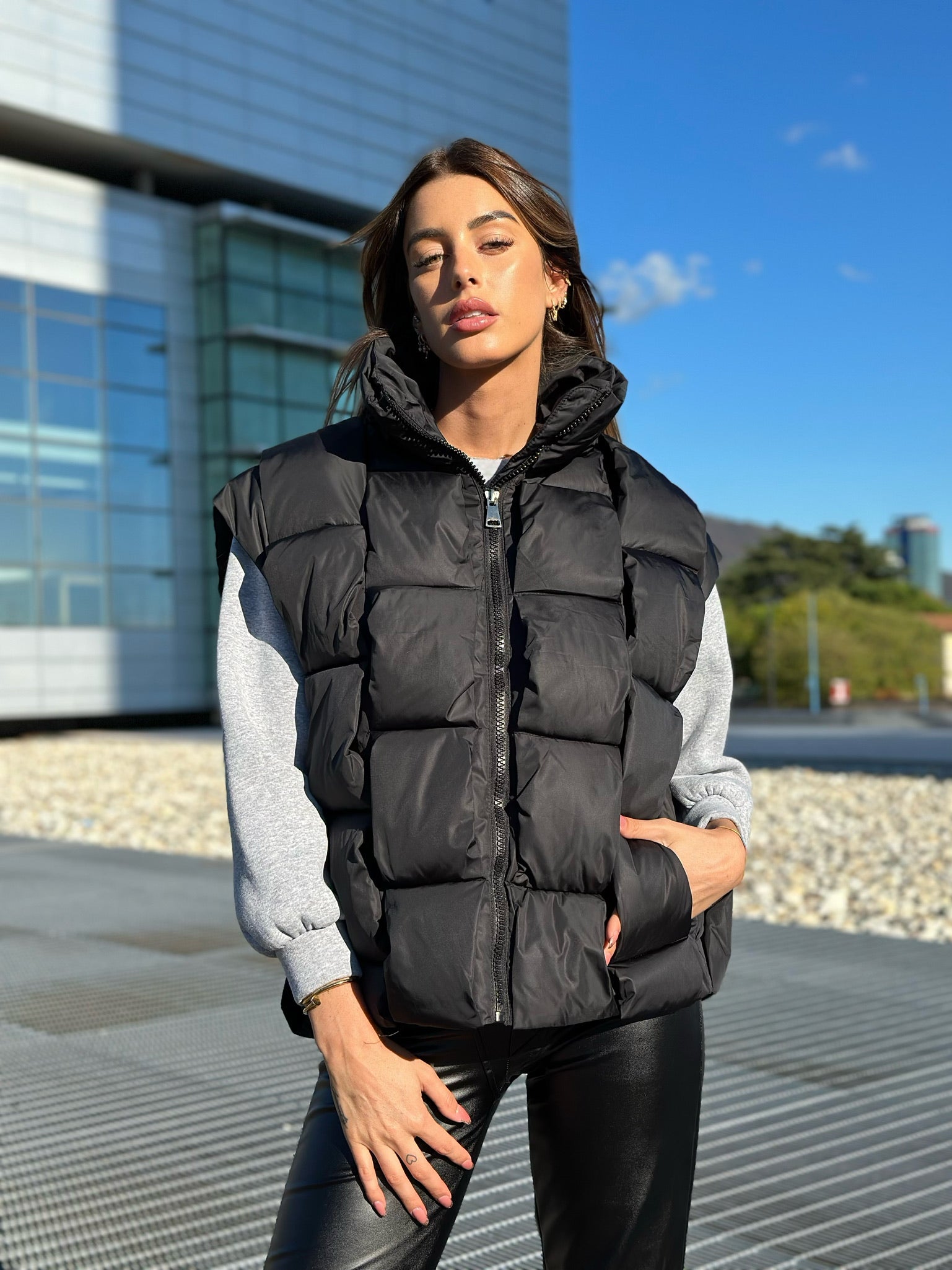 Smanicato over black - R.a. Boutique 