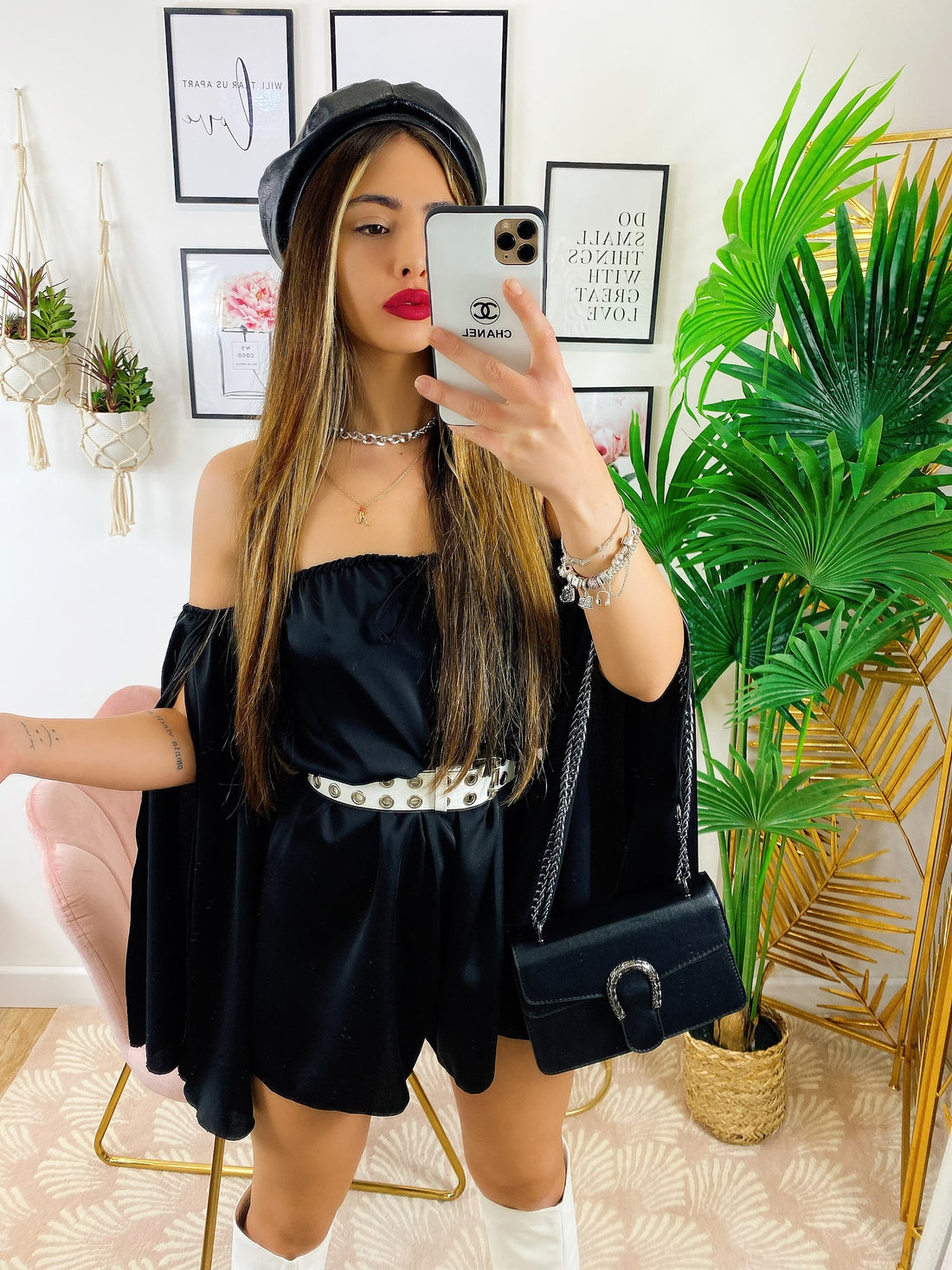 Tutina in raso con scollo a barchetta manica lunga nera - R.a. Boutique 