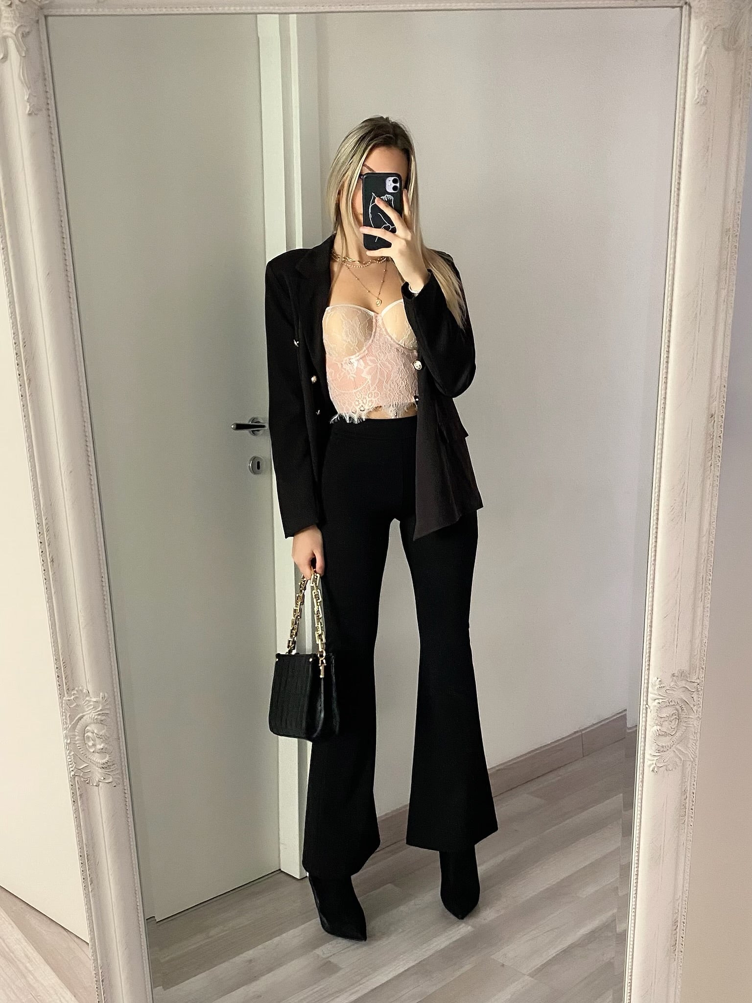 Giacca nera con bottoni oro - R.a. Boutique 