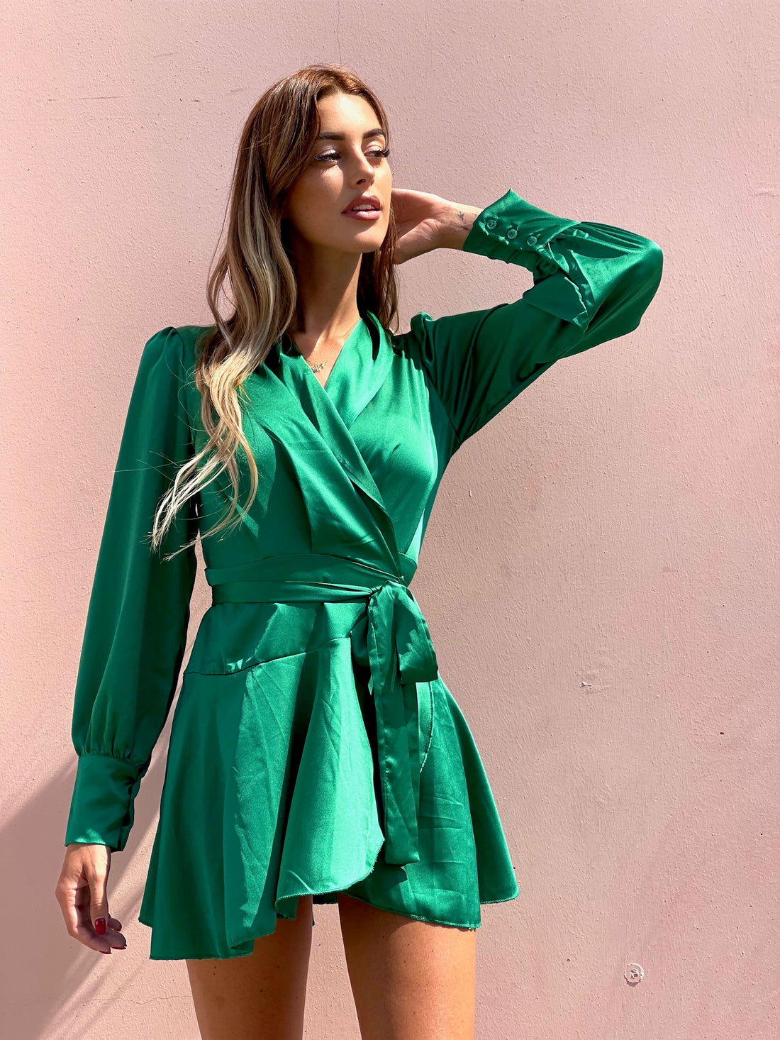 Abito in raso verde smeraldo - R.a. Boutique 