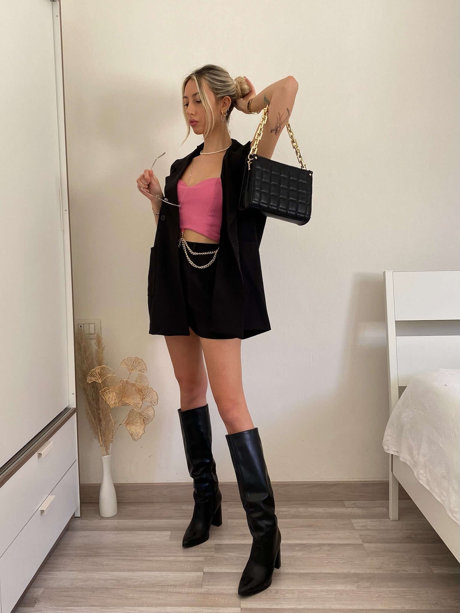 Completo gilet e short nero - R.a. Boutique 