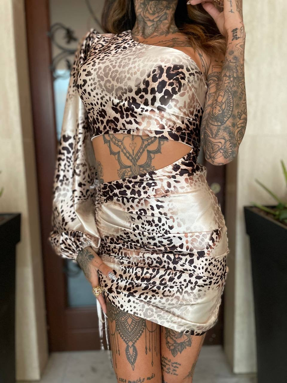 Abito monospalla animalier beige - R.a. Boutique 