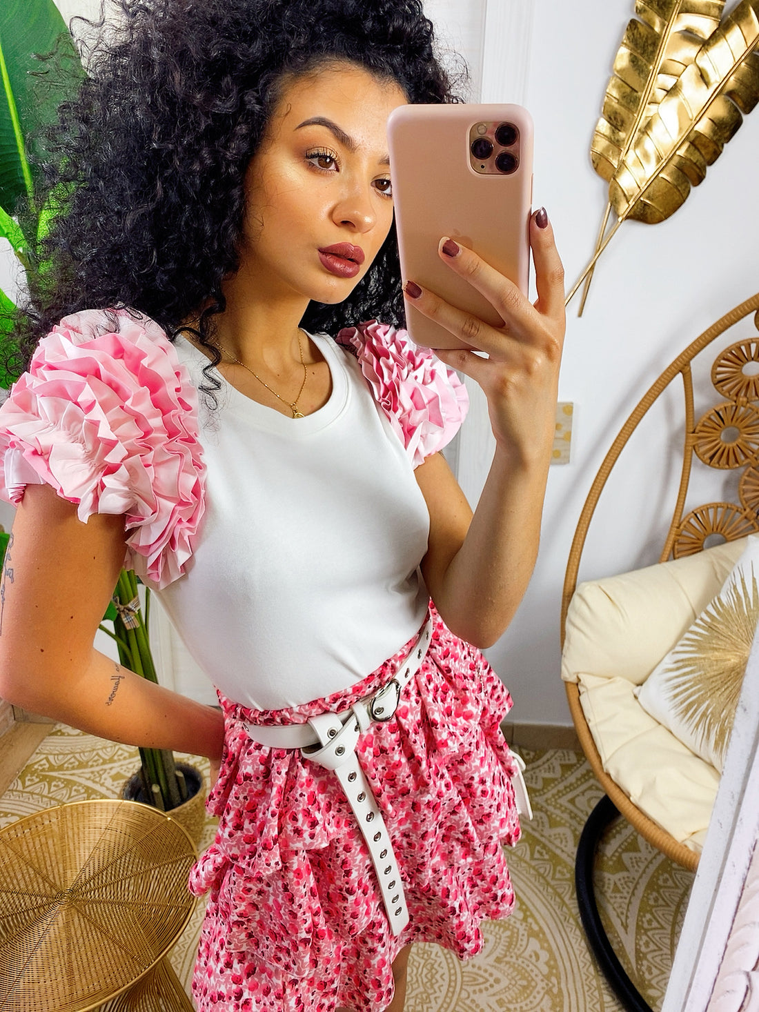 T-shirt con spalline a petali rosa - R.a. Boutique 