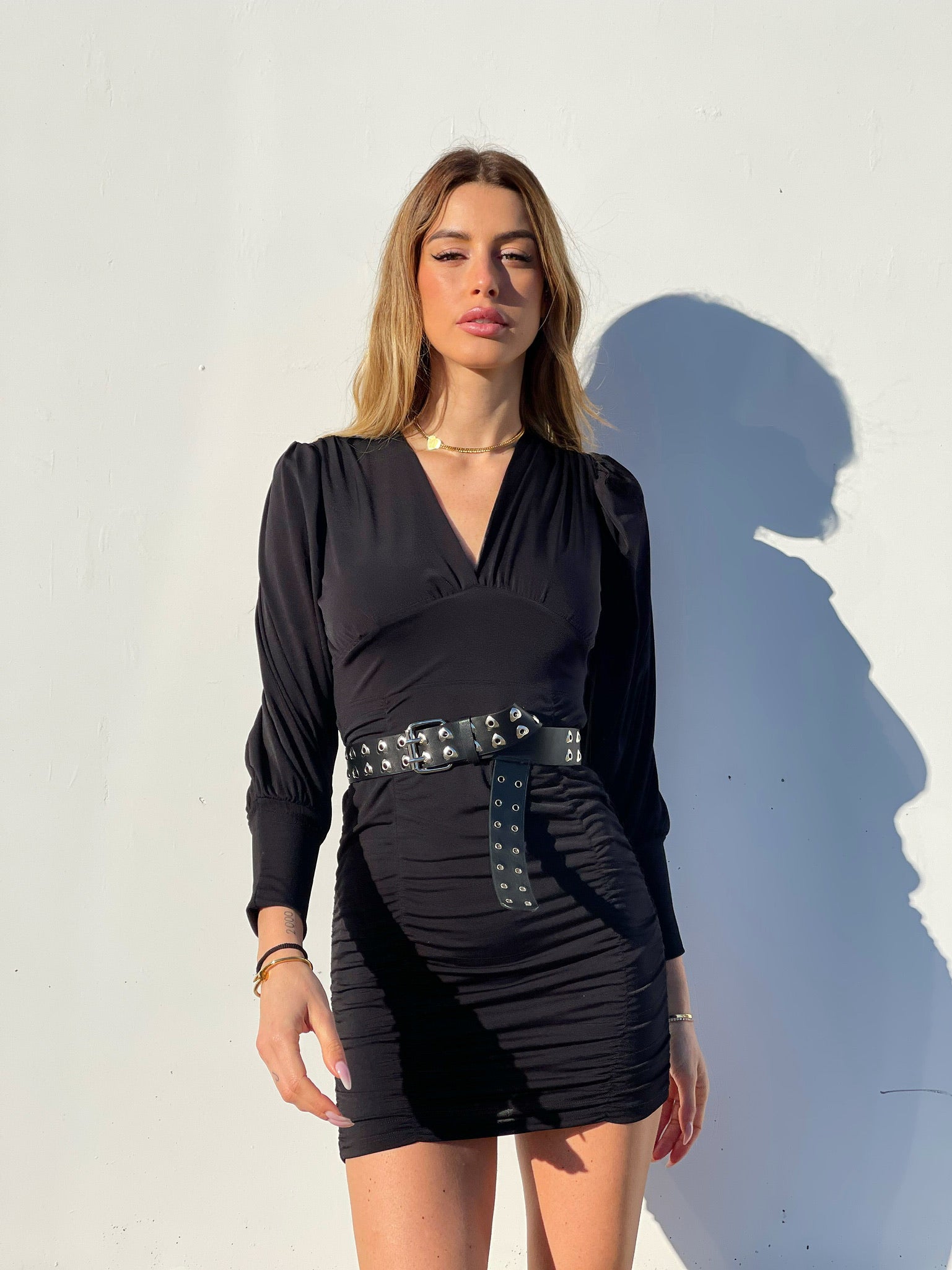 Abito con drappeggio nero - R.a. Boutique 