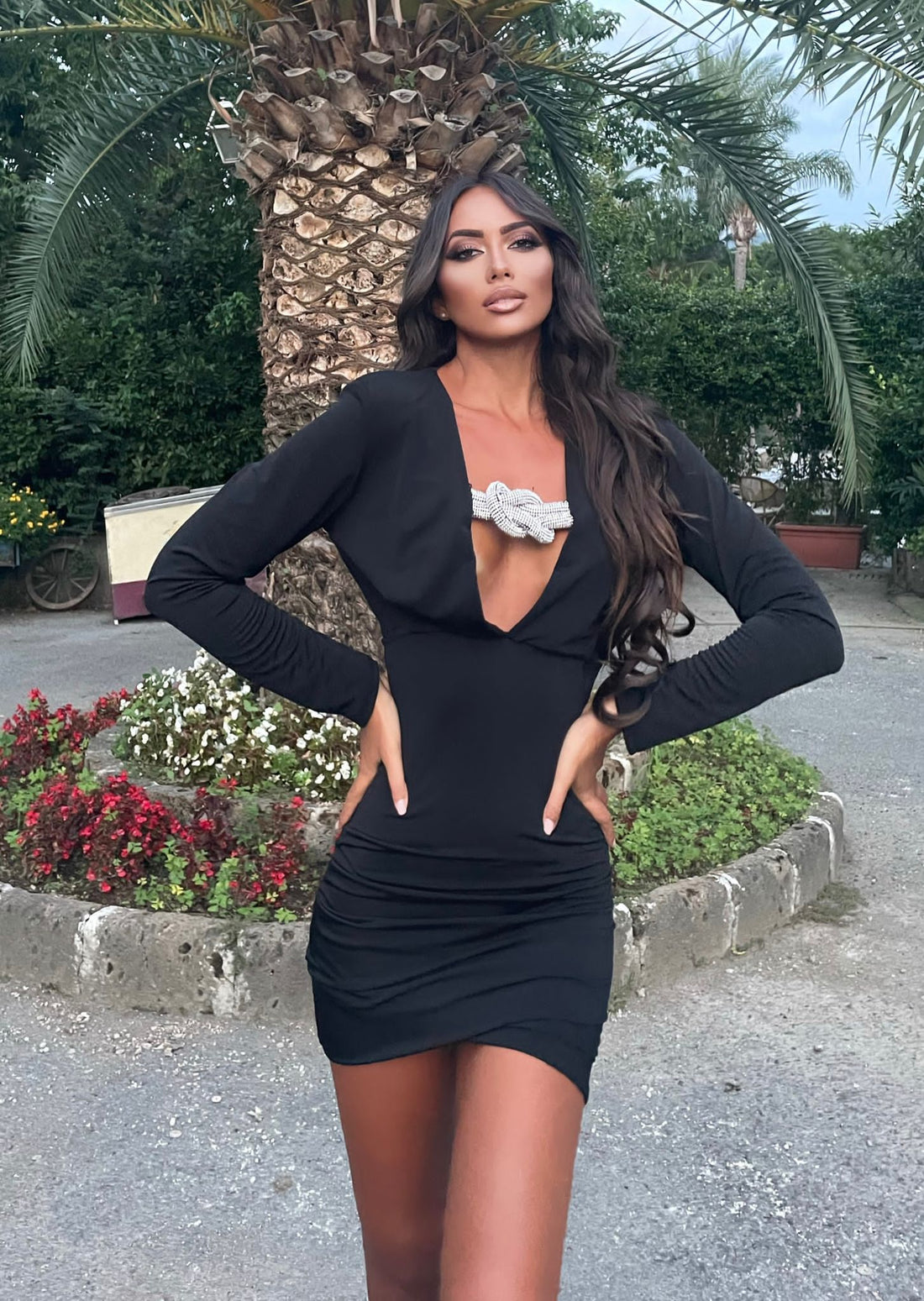 Abito nero con nodo in strass - R.a. Boutique 