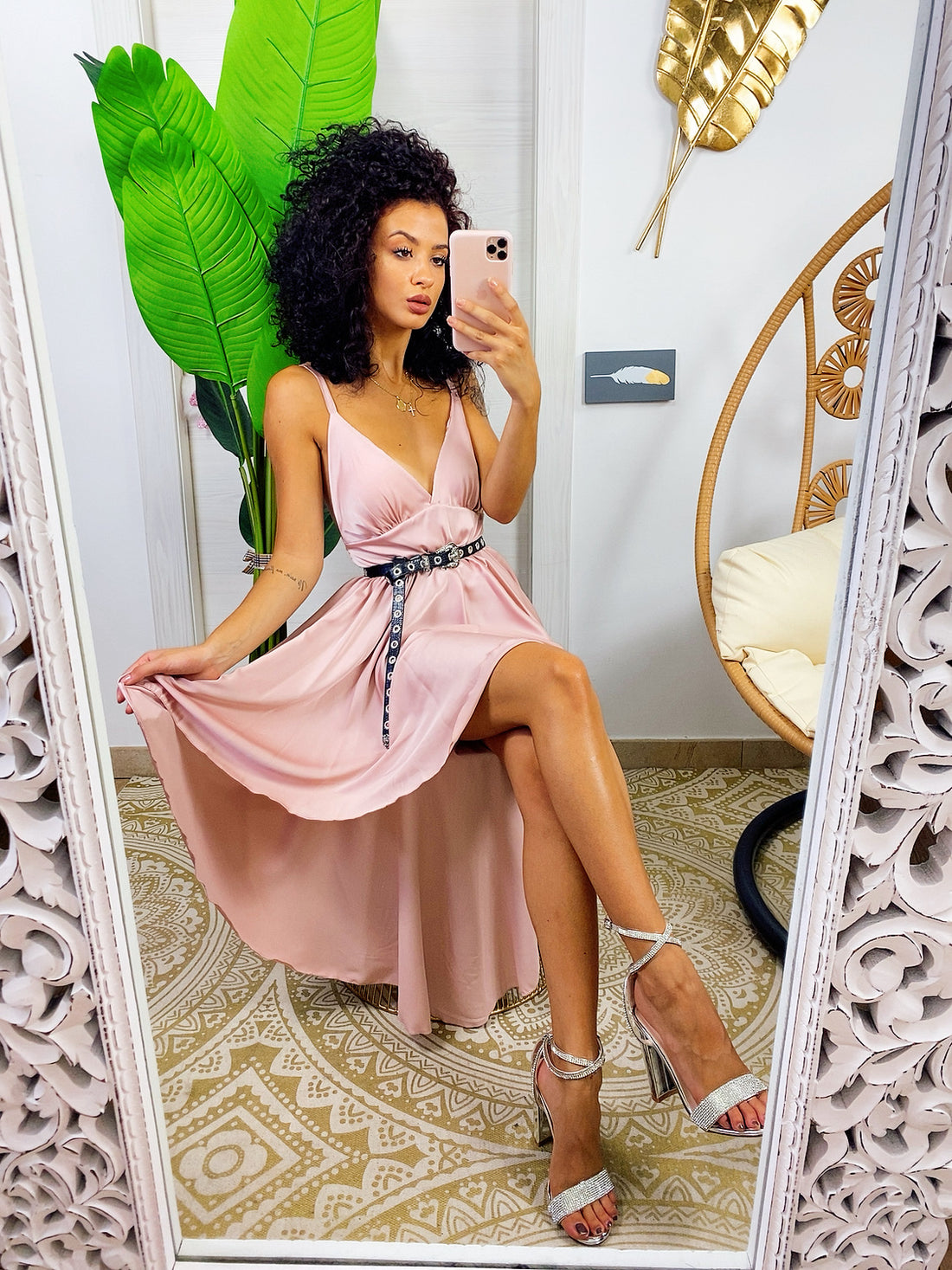 Abito in raso con gonna asimmetrica cipria - R.a. Boutique 