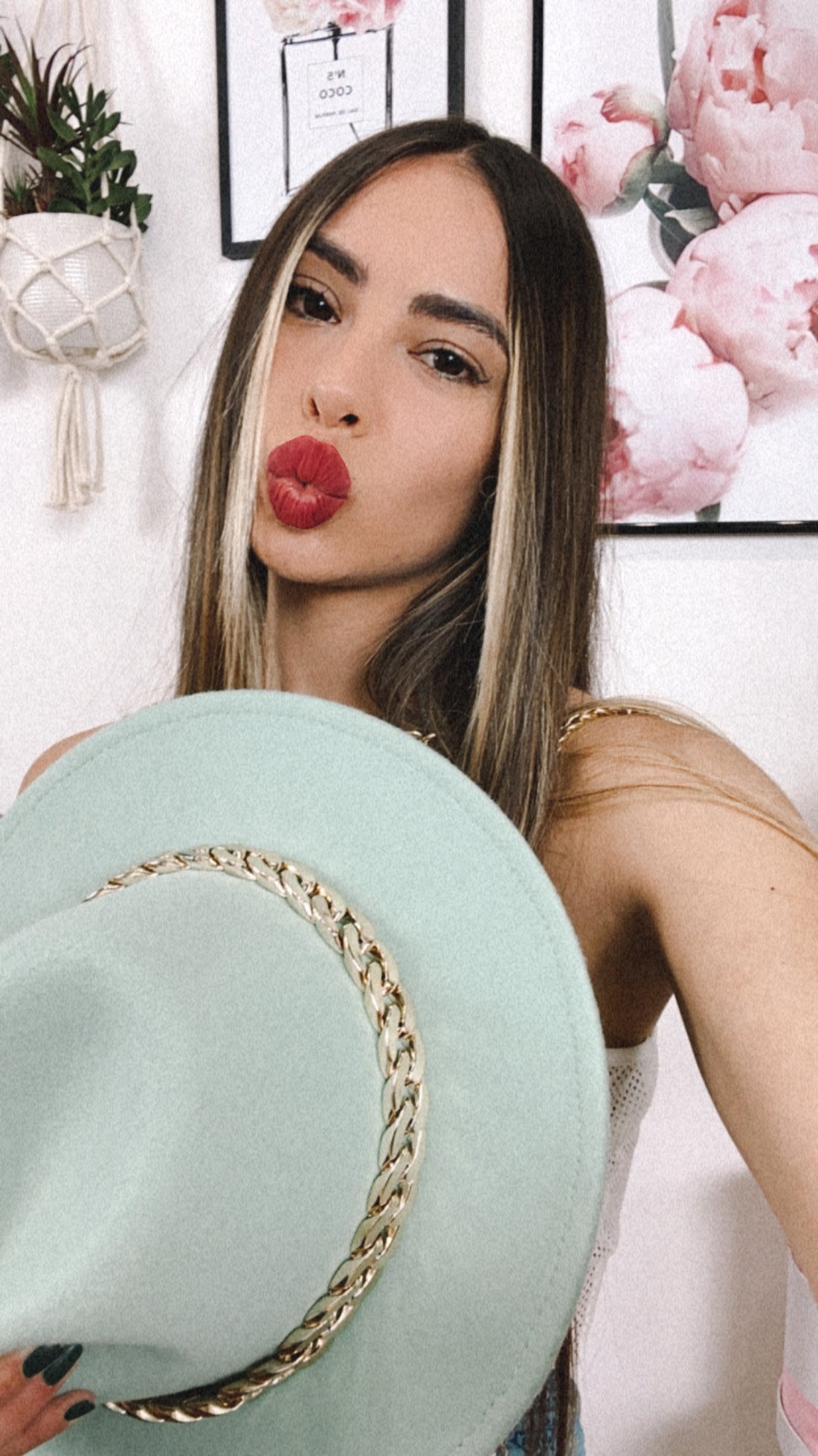 Cappello Verdeacqua con catena - R.a. Boutique 