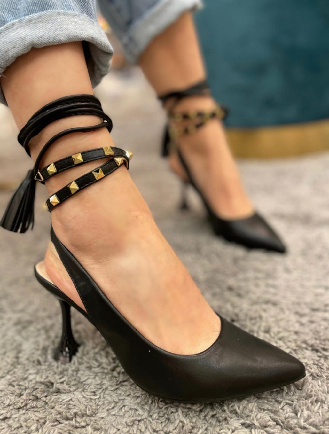 Tacco Nero con incrocio e borchie - R.a. Boutique 