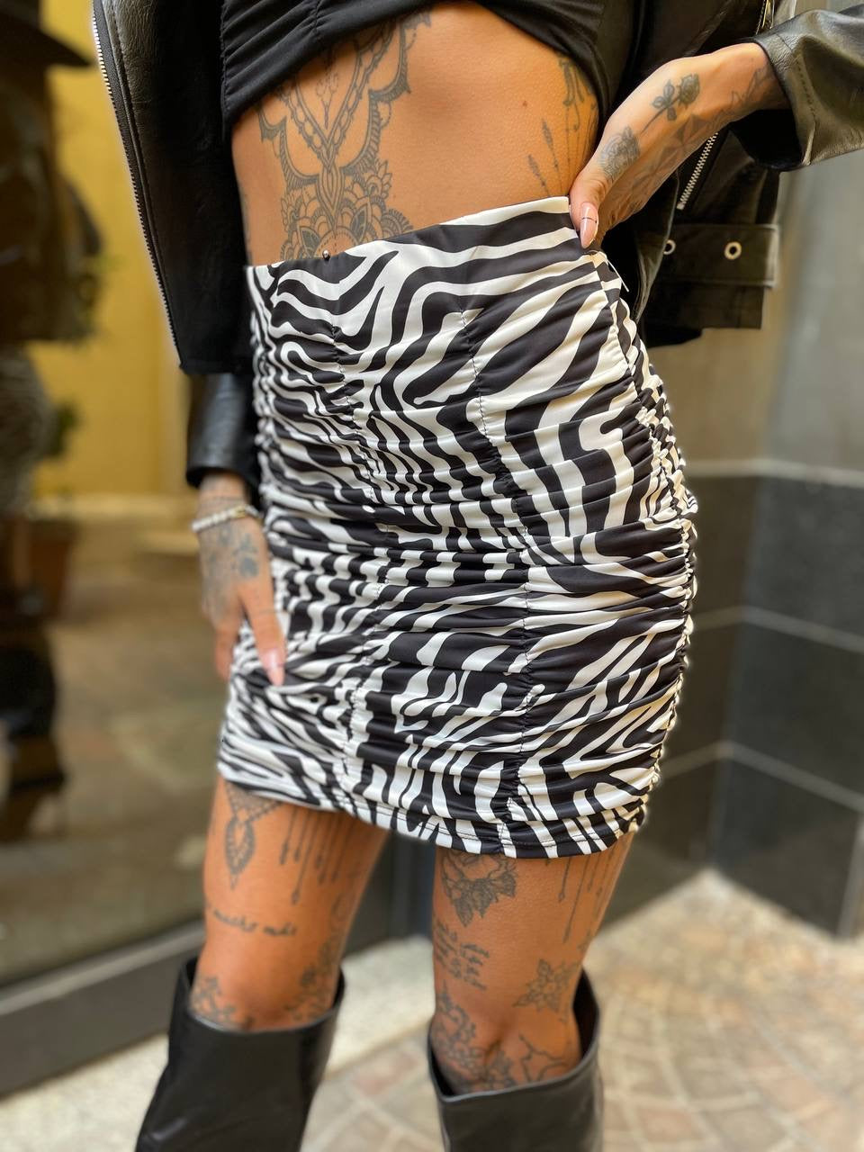 Gonna aderente con drappeggio zebrata - R.a. Boutique 