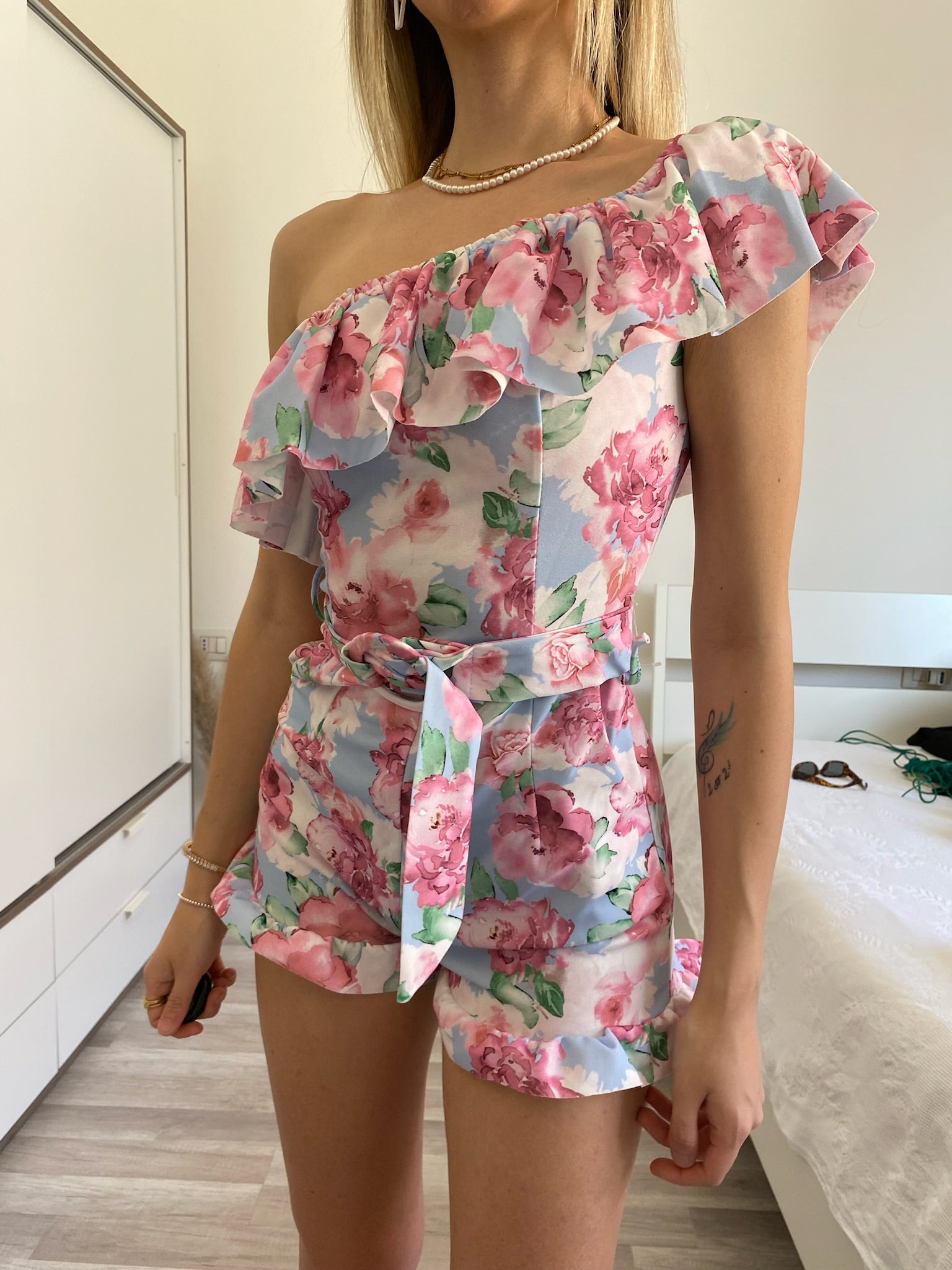 Tuta monospalla fiori rosa - R.a. Boutique 