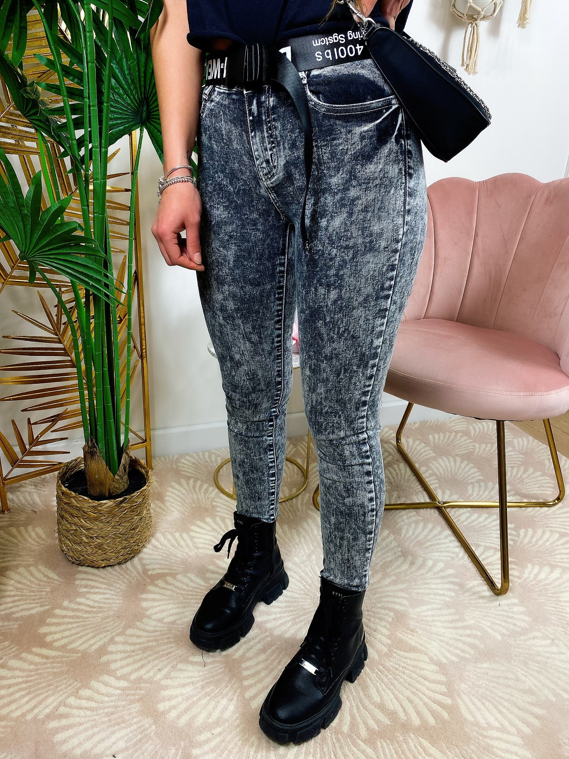 jeans nero con cintura - R.a. Boutique 