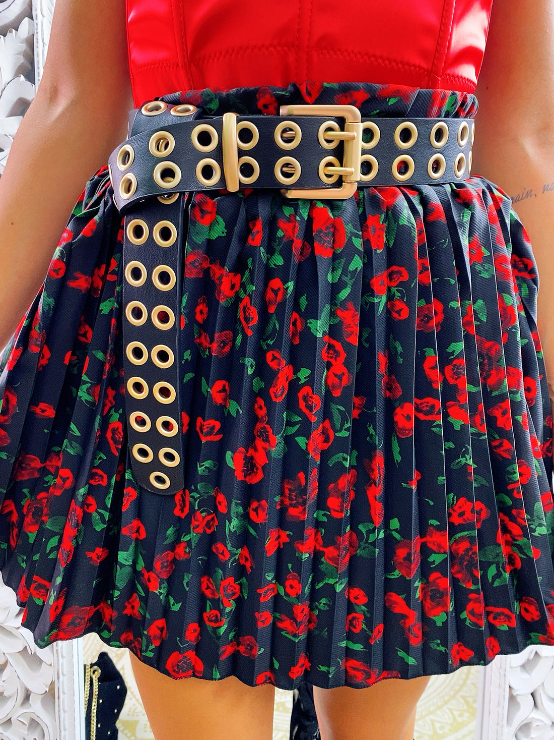 Gonna a pieghine fiori rossi - R.a. Boutique 