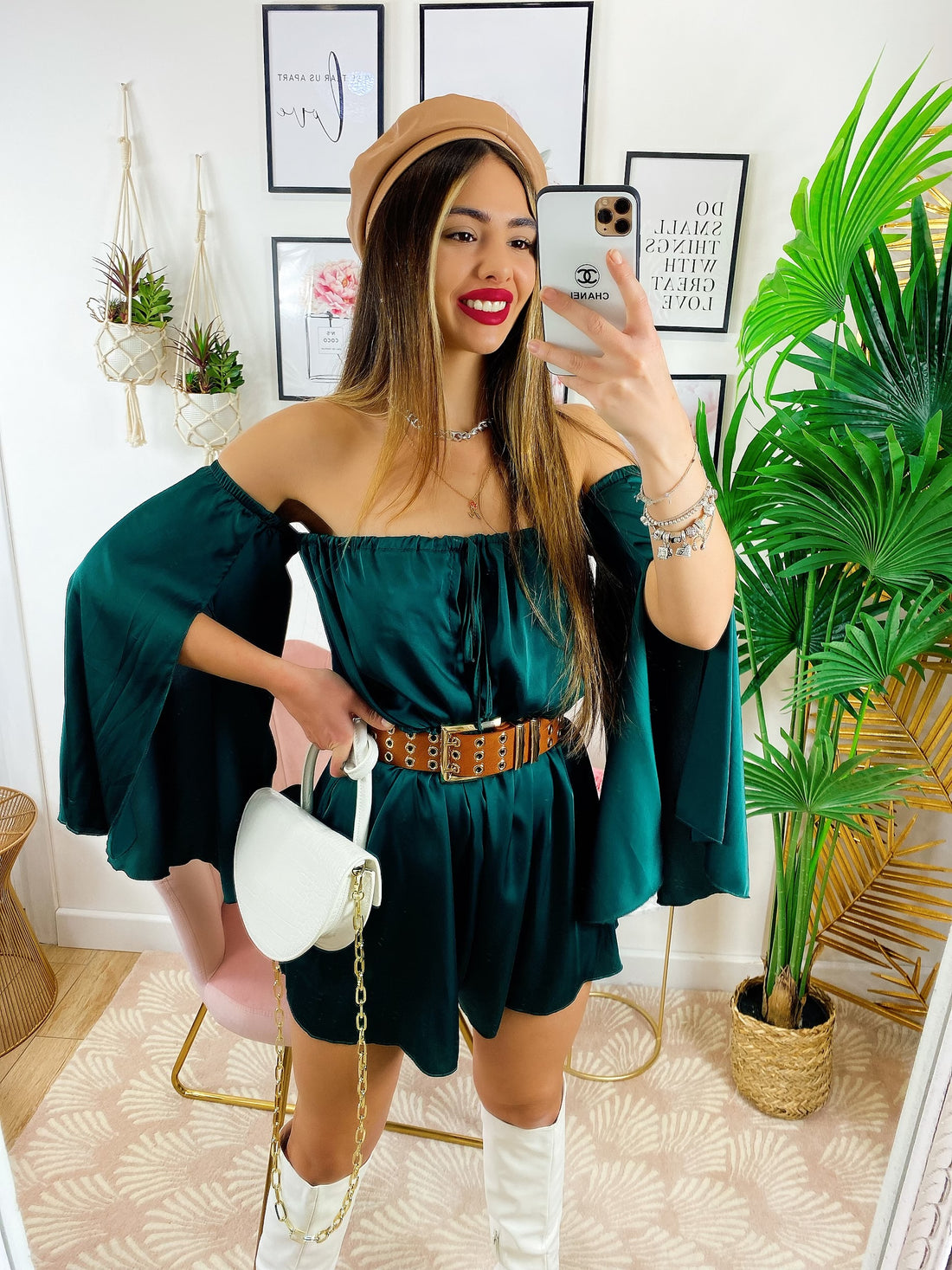 Tutina in raso con scollo a barchetta manica lunga verde bottiglia - R.a. Boutique 