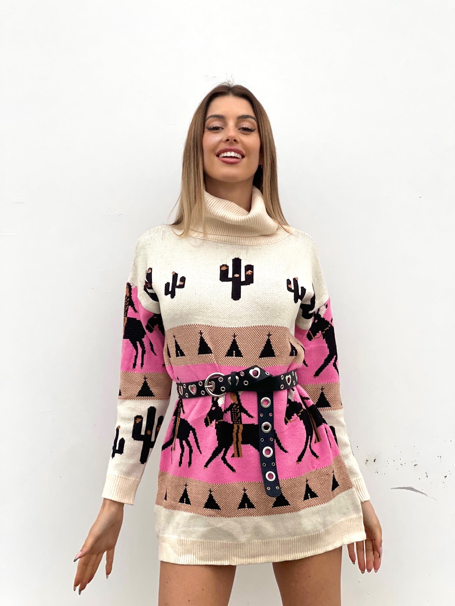 Maxi maglione collo alto con cavalli base Fuxia - R.a. Boutique 