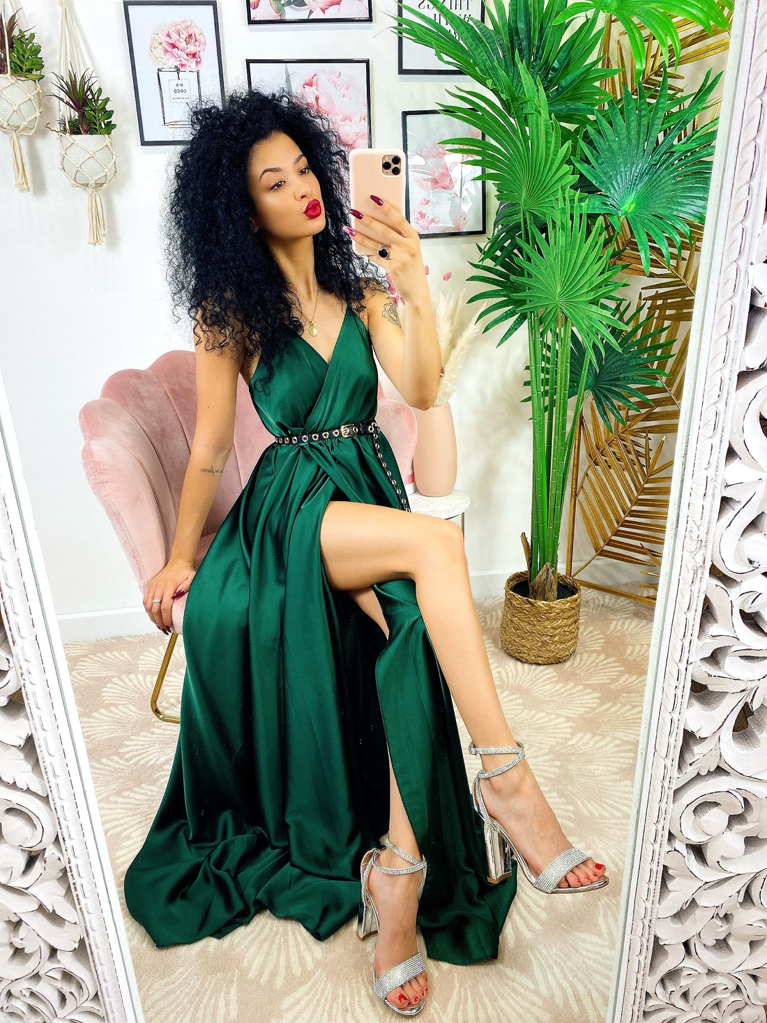 Abito in raso con maxi spacco verde bottiglia - R.a. Boutique 