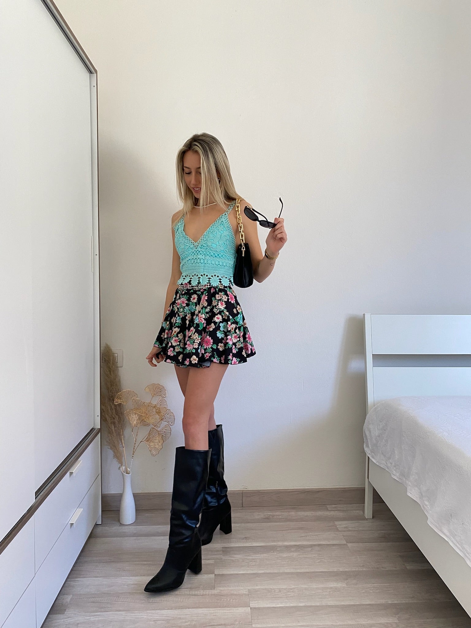 Top in pizzo Verdeacqua con pizzo - R.a. Boutique 