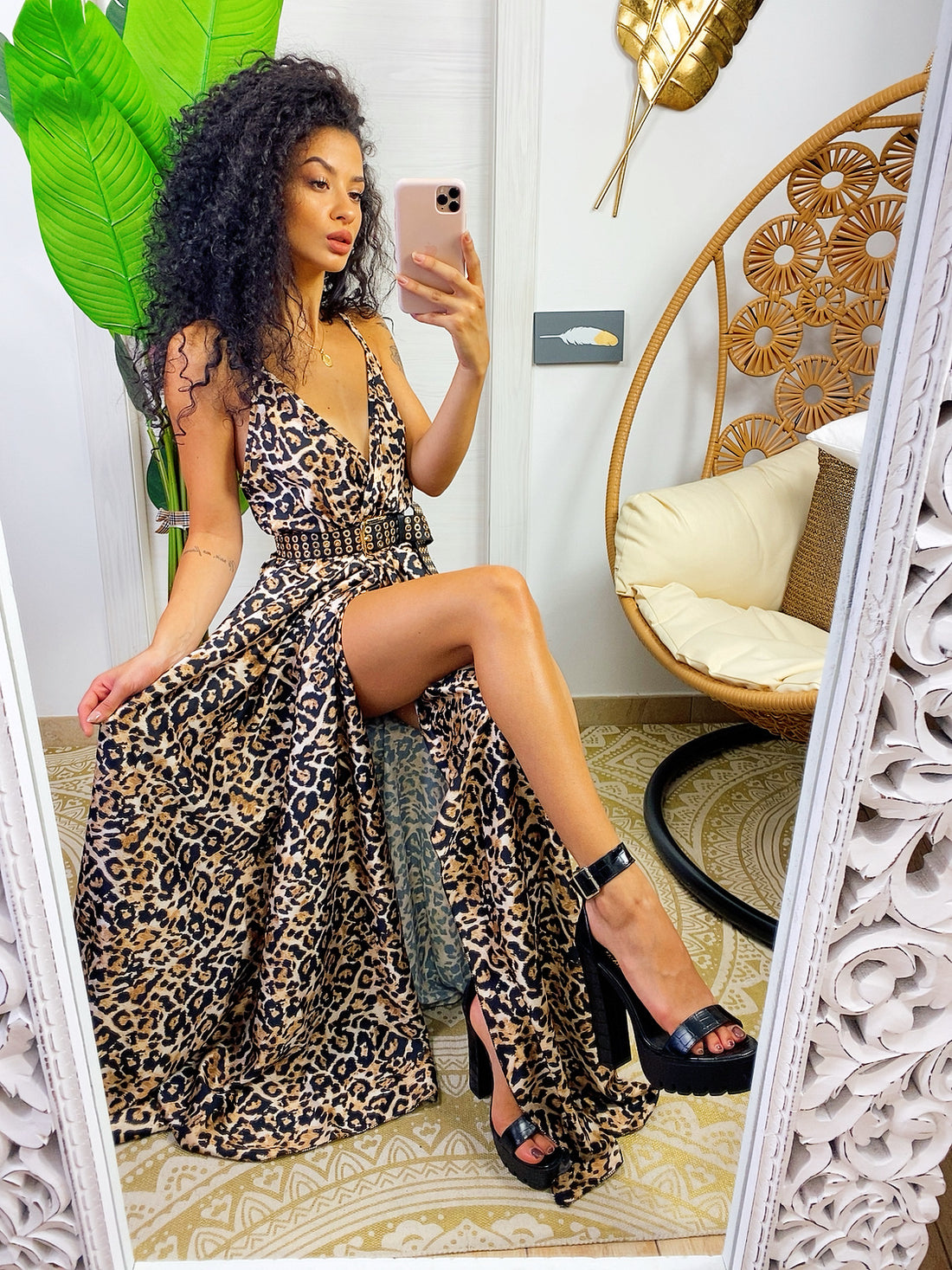 Abito in raso con maxi spacco maculato - R.a. Boutique 