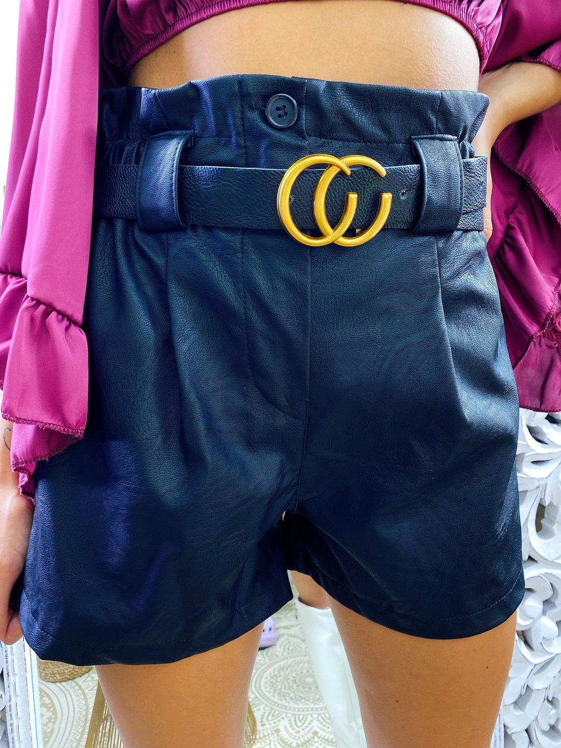 Short in ecopelle con cintura - R.a. Boutique 