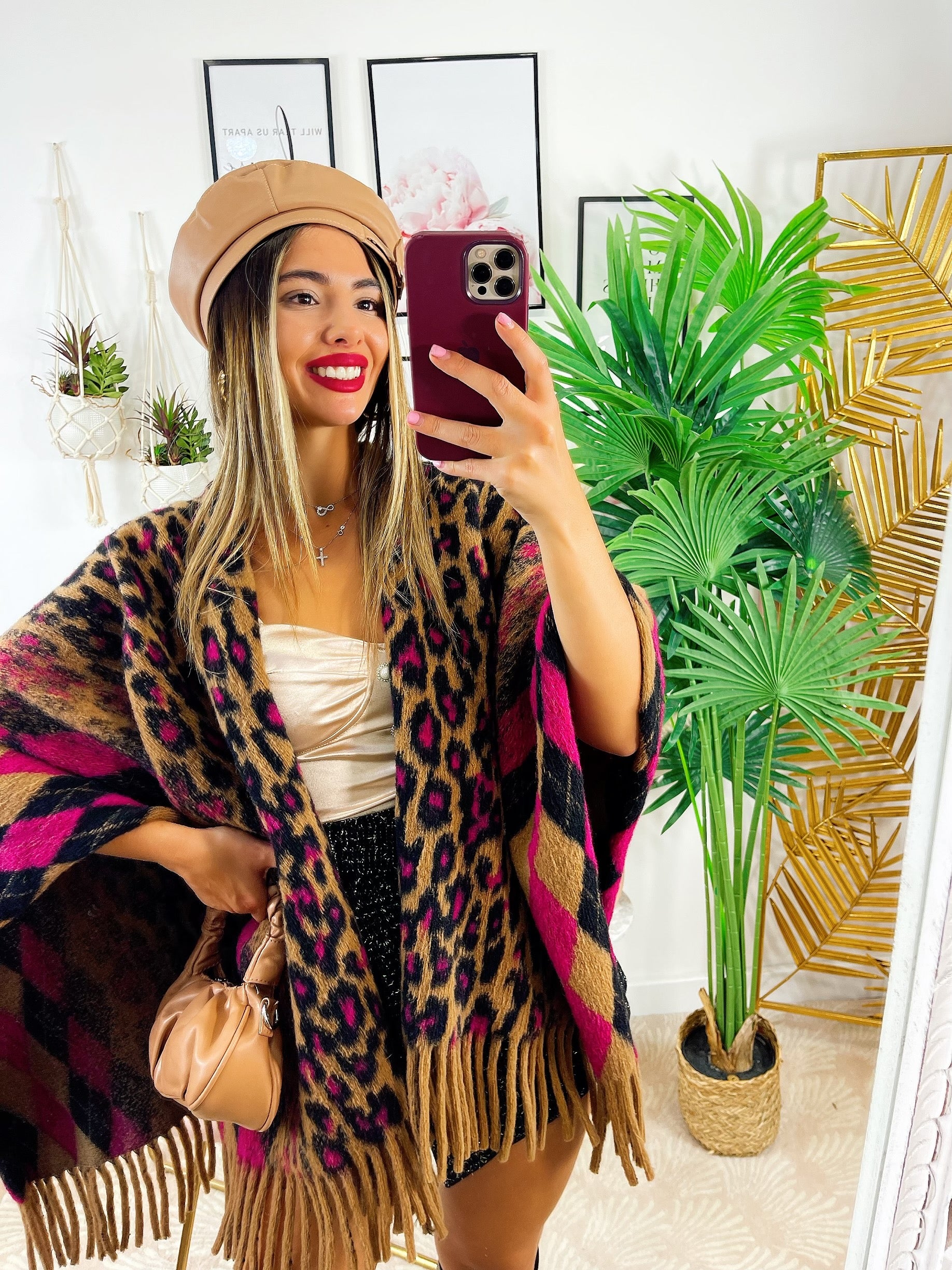 Mantella con frange dettaglio fucsia - R.a. Boutique 