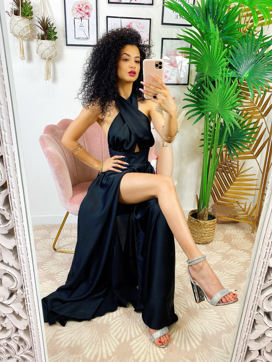 Abito in raso con maxi spacco incrociato nero - R.a. Boutique 