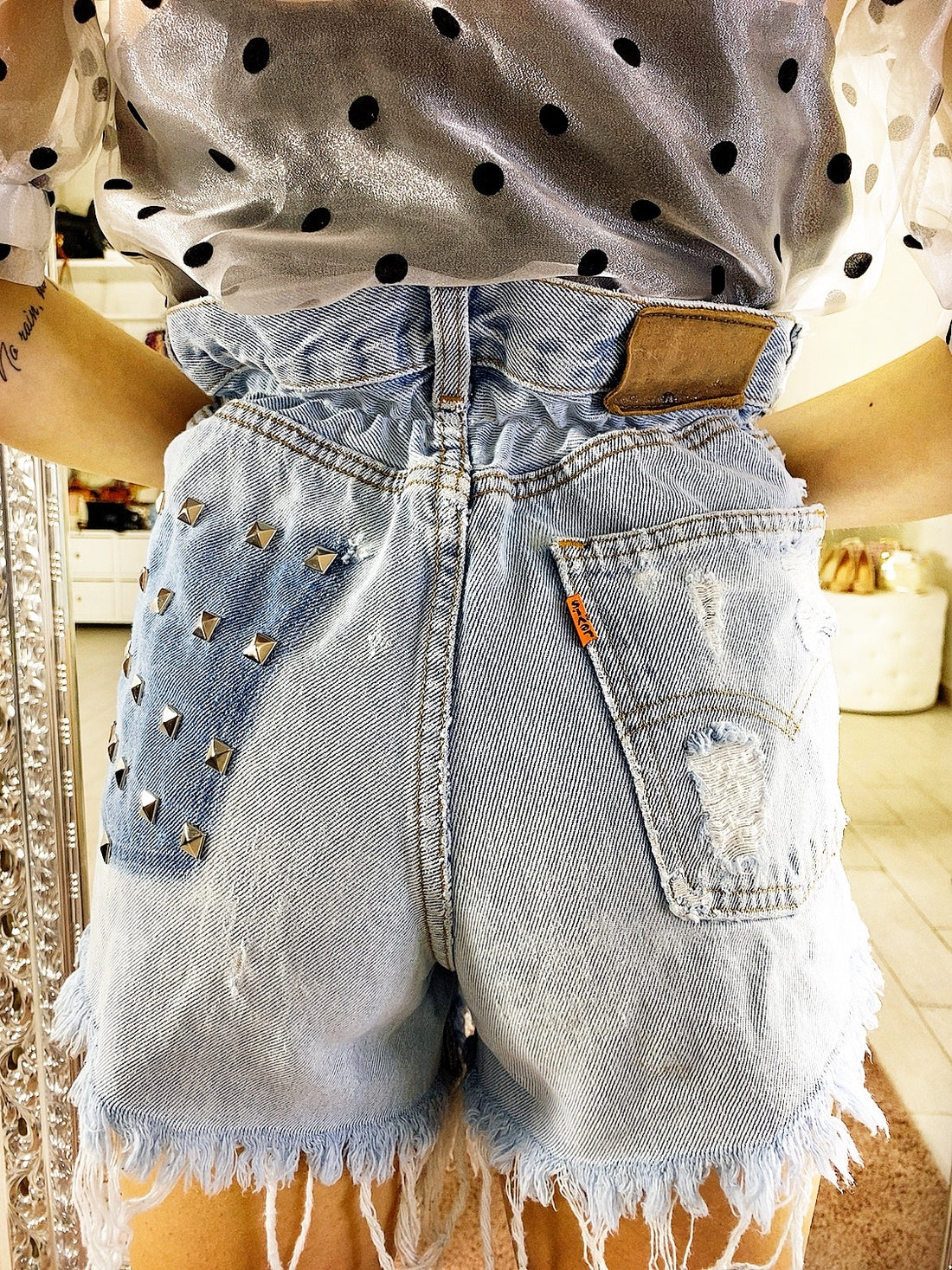 Levi’s Short Vintage con strappi senza tasca borchiati - R.a. Boutique 