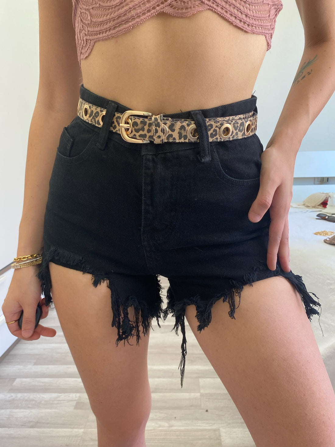 Short nero con strappini - R.a. Boutique 