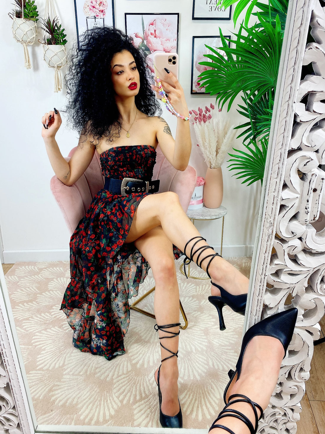 Abito a fascia nero a fiori rossi - R.a. Boutique 