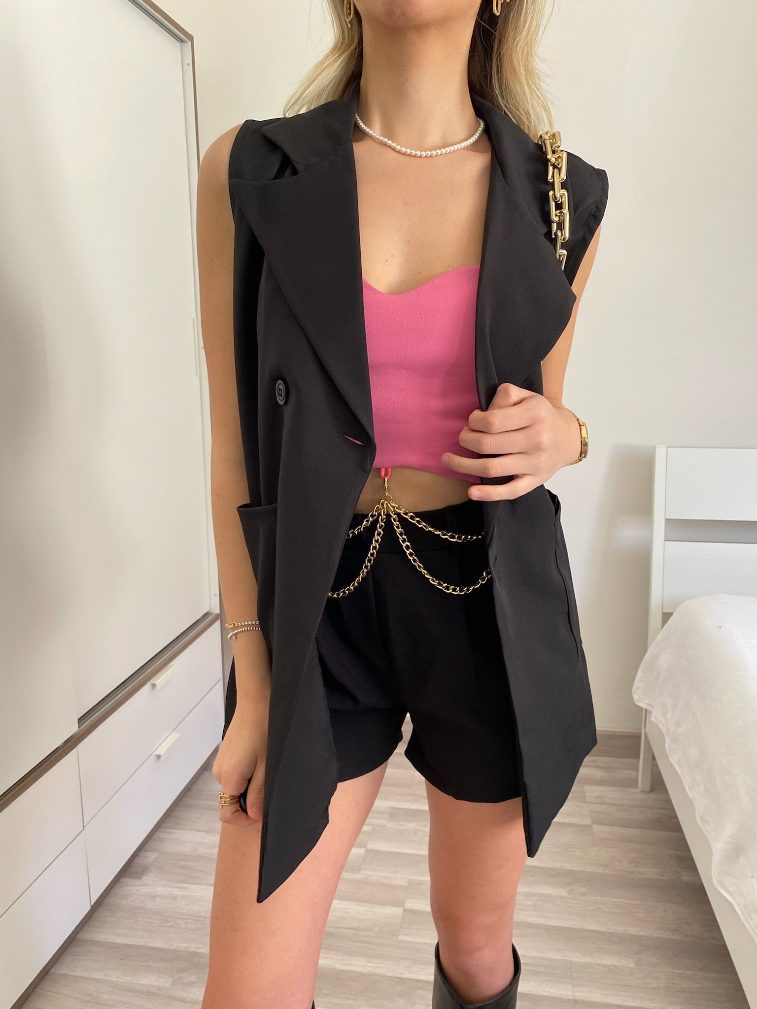 Completo gilet e short nero - R.a. Boutique 