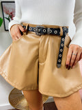 Short in eco pelle con tasche Camel - R.a. Boutique 