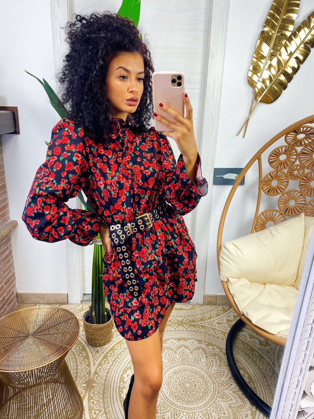 Abito a balze con fiori rossi - R.a. Boutique 