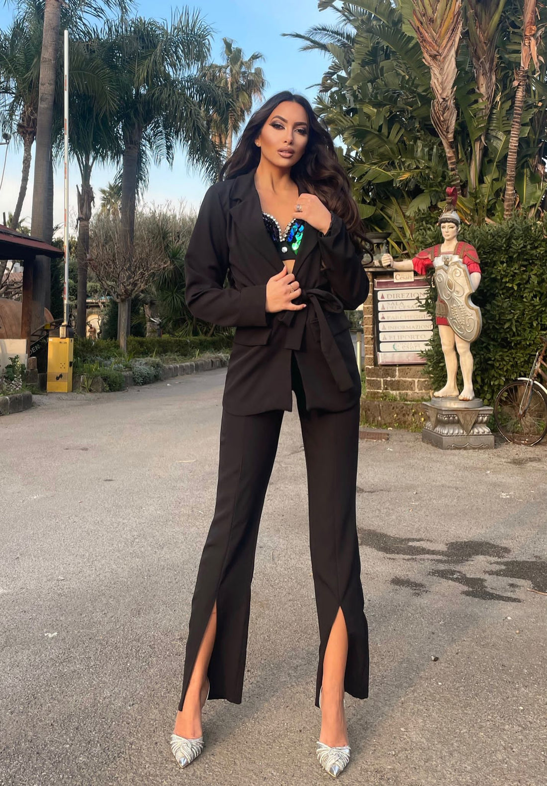 Giacca e pantalone nero - R.a. Boutique 