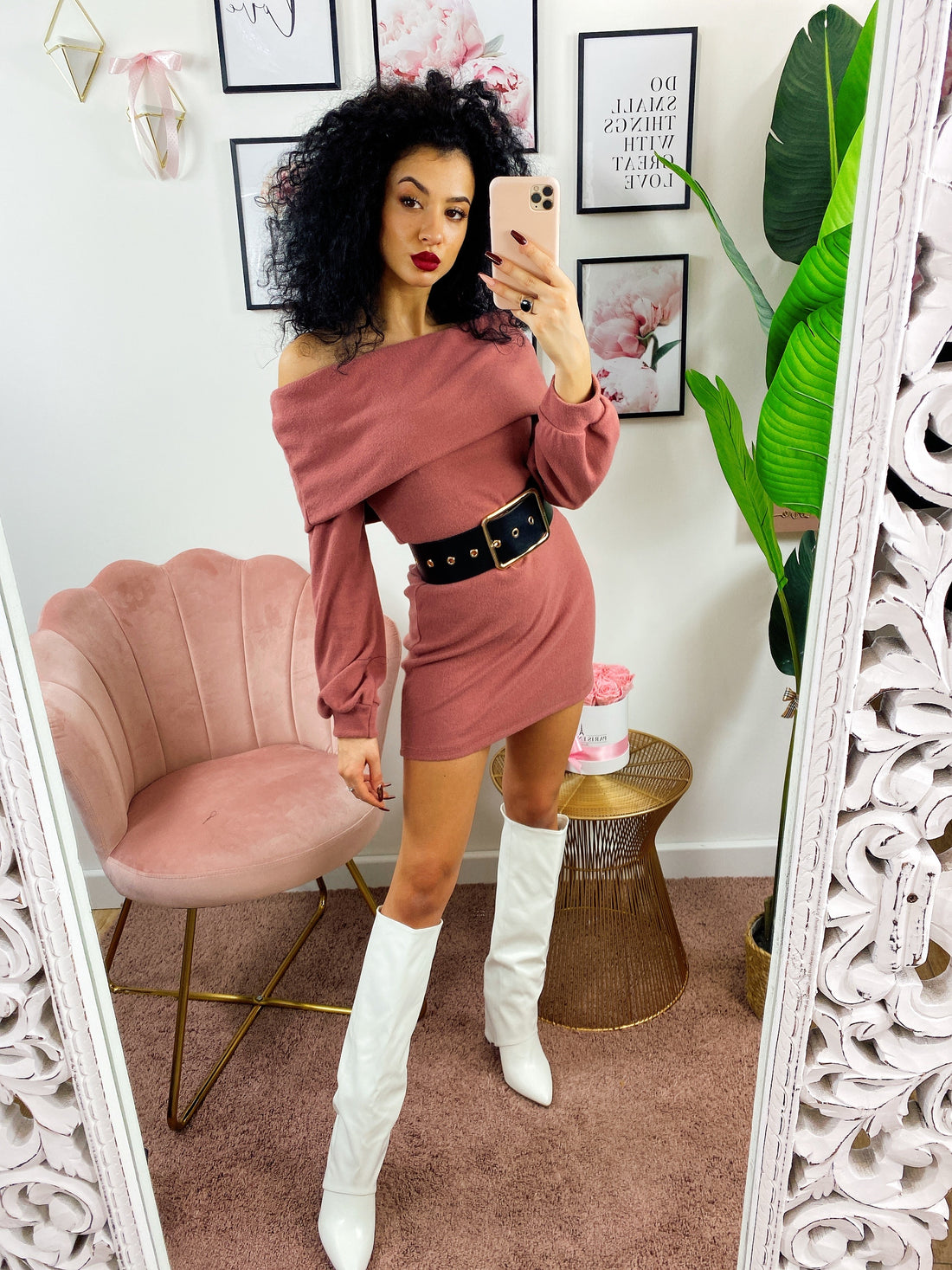 Abito con scollo a barchetta rosa - R.a. Boutique 