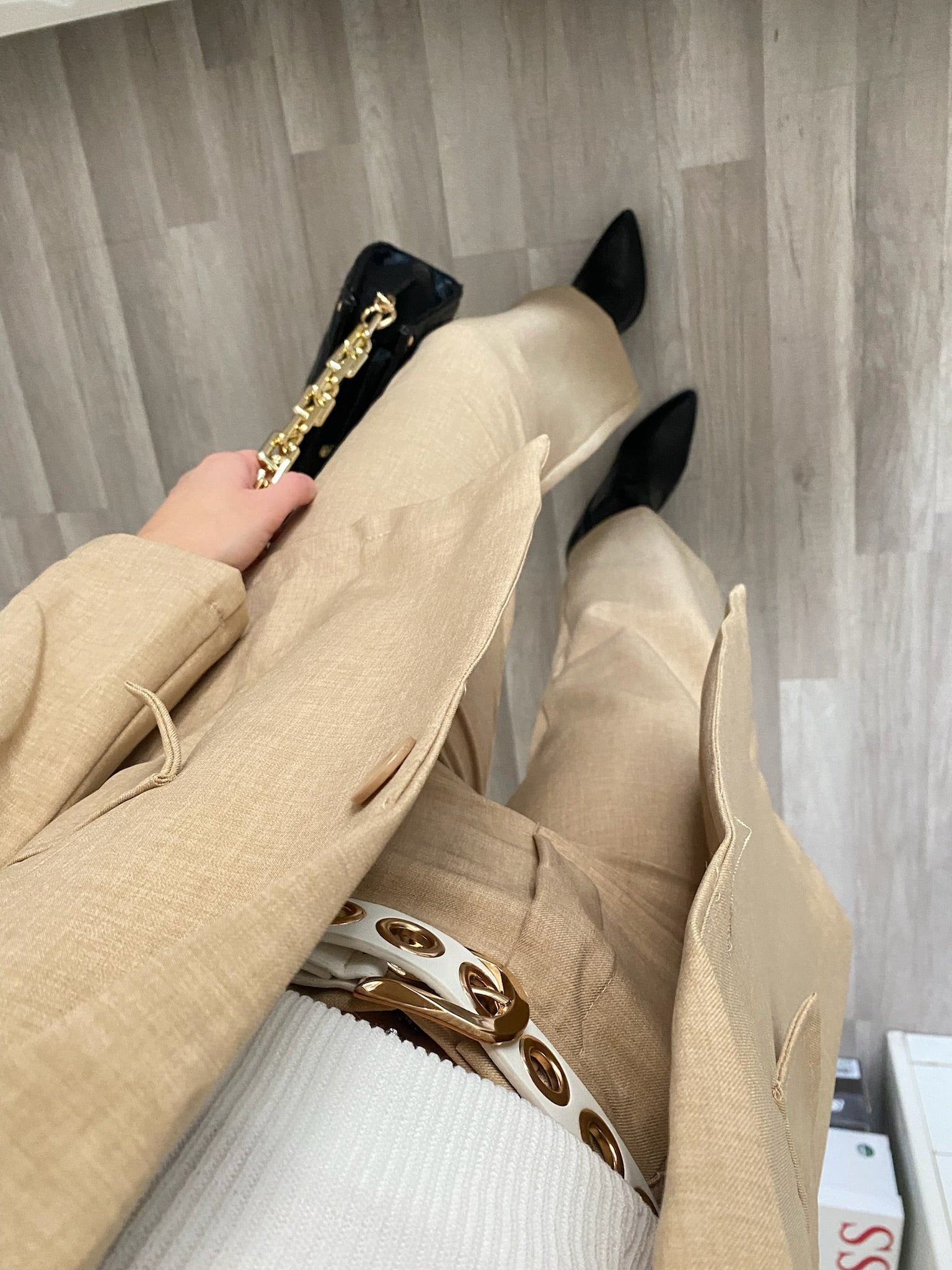 Completo giacca e pantalone beige - R.a. Boutique 