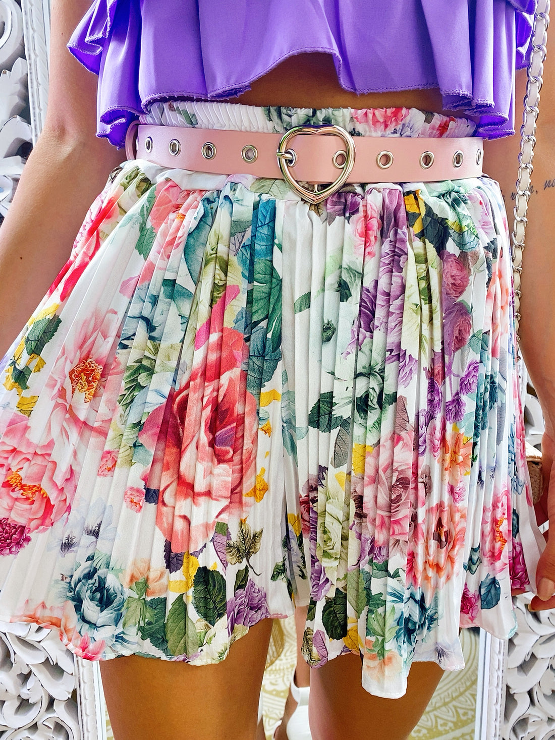 Short a pieghine con fiori sfumati lilla - R.a. Boutique 