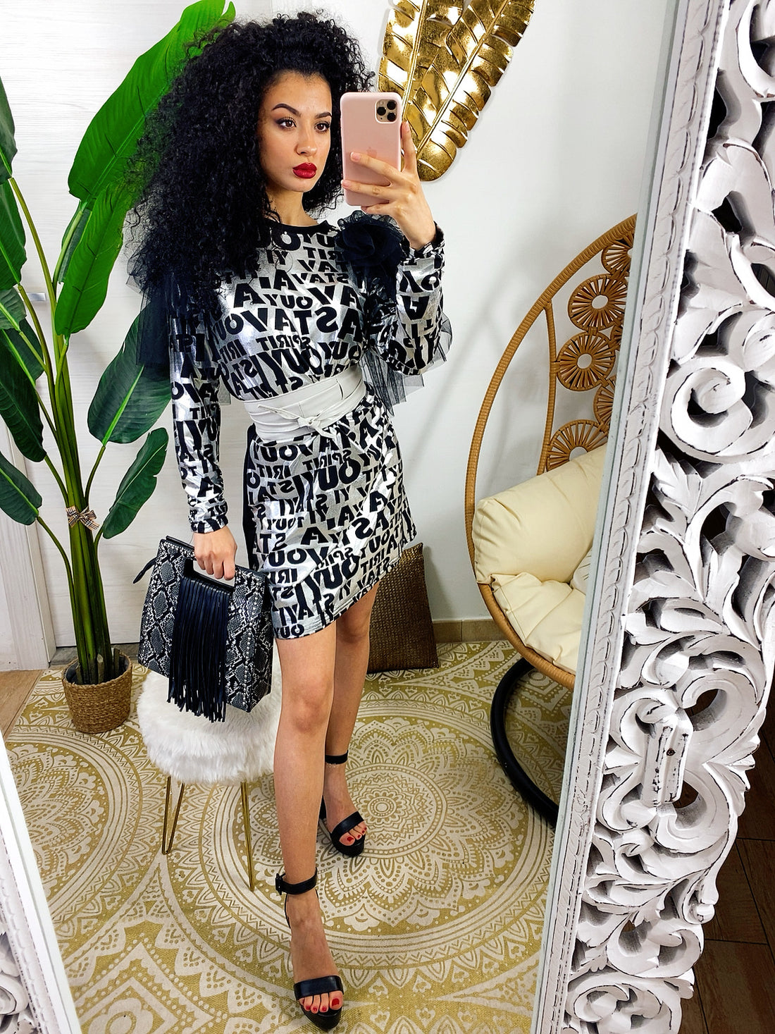 Abito con scritte e maniche con velo manica bombata - R.a. Boutique 