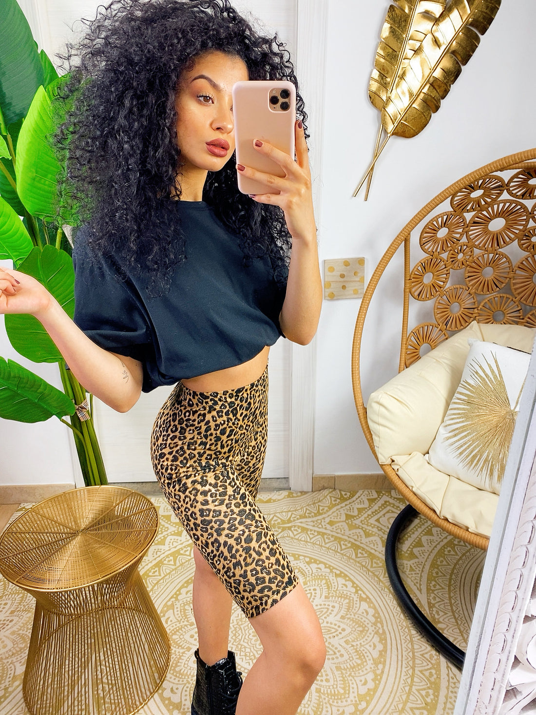 Maglia a top crop nera con elastico - R.a. Boutique 