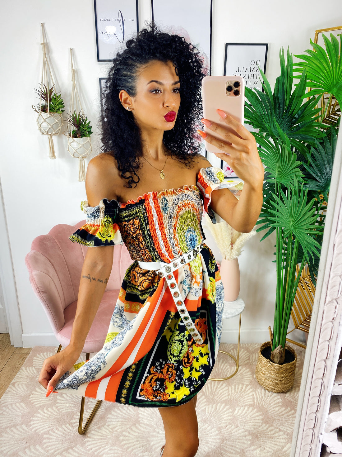 Abito scollo a barchetta stampa etnica Dettaglio Arancio - R.a. Boutique 