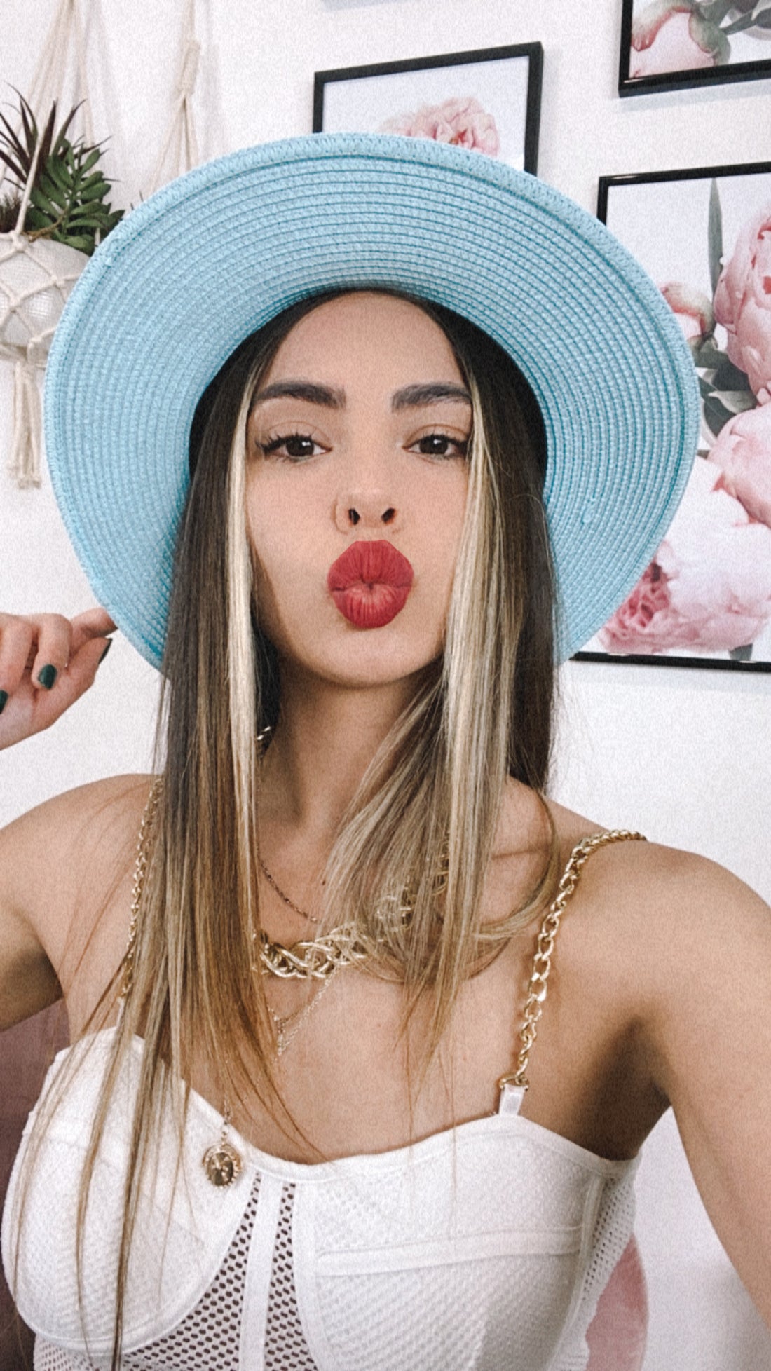 Cappello celeste con catena in paglia - R.a. Boutique 