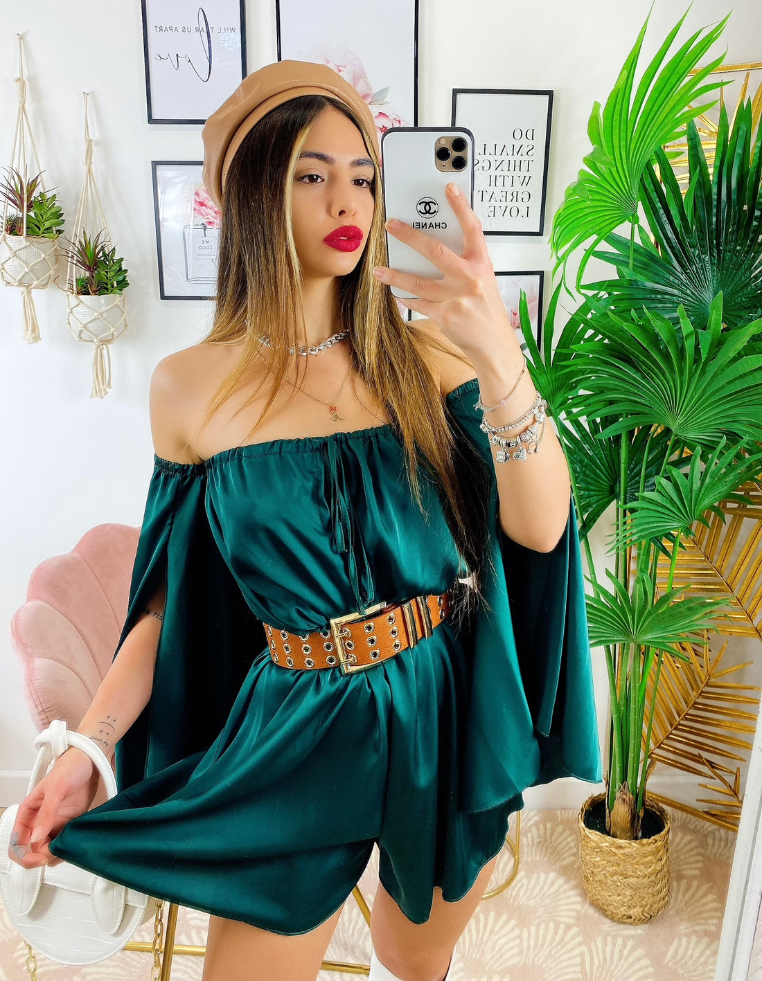 Tutina in raso con scollo a barchetta manica lunga verde bottiglia - R.a. Boutique 