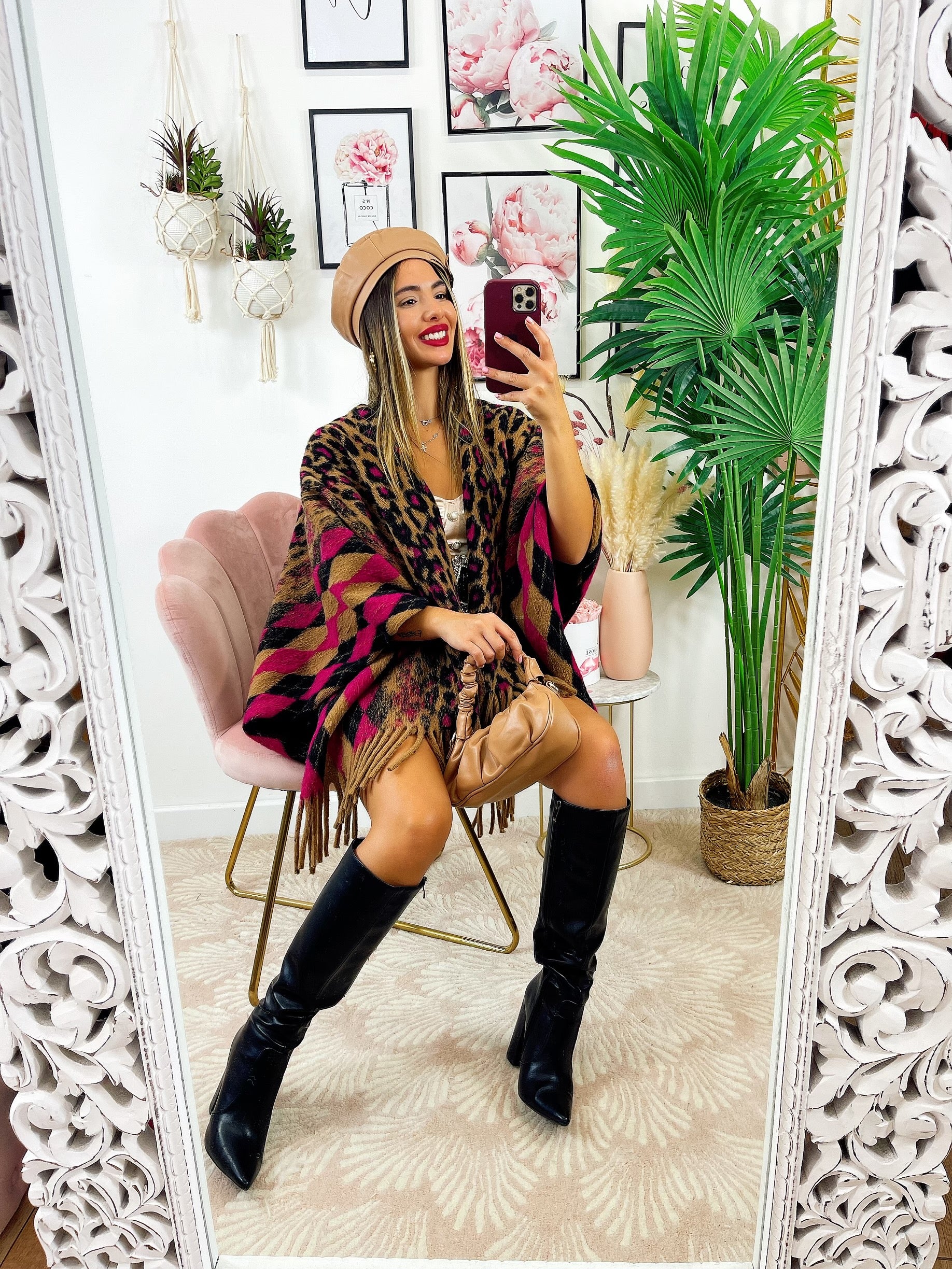 Mantella con frange dettaglio fucsia - R.a. Boutique 