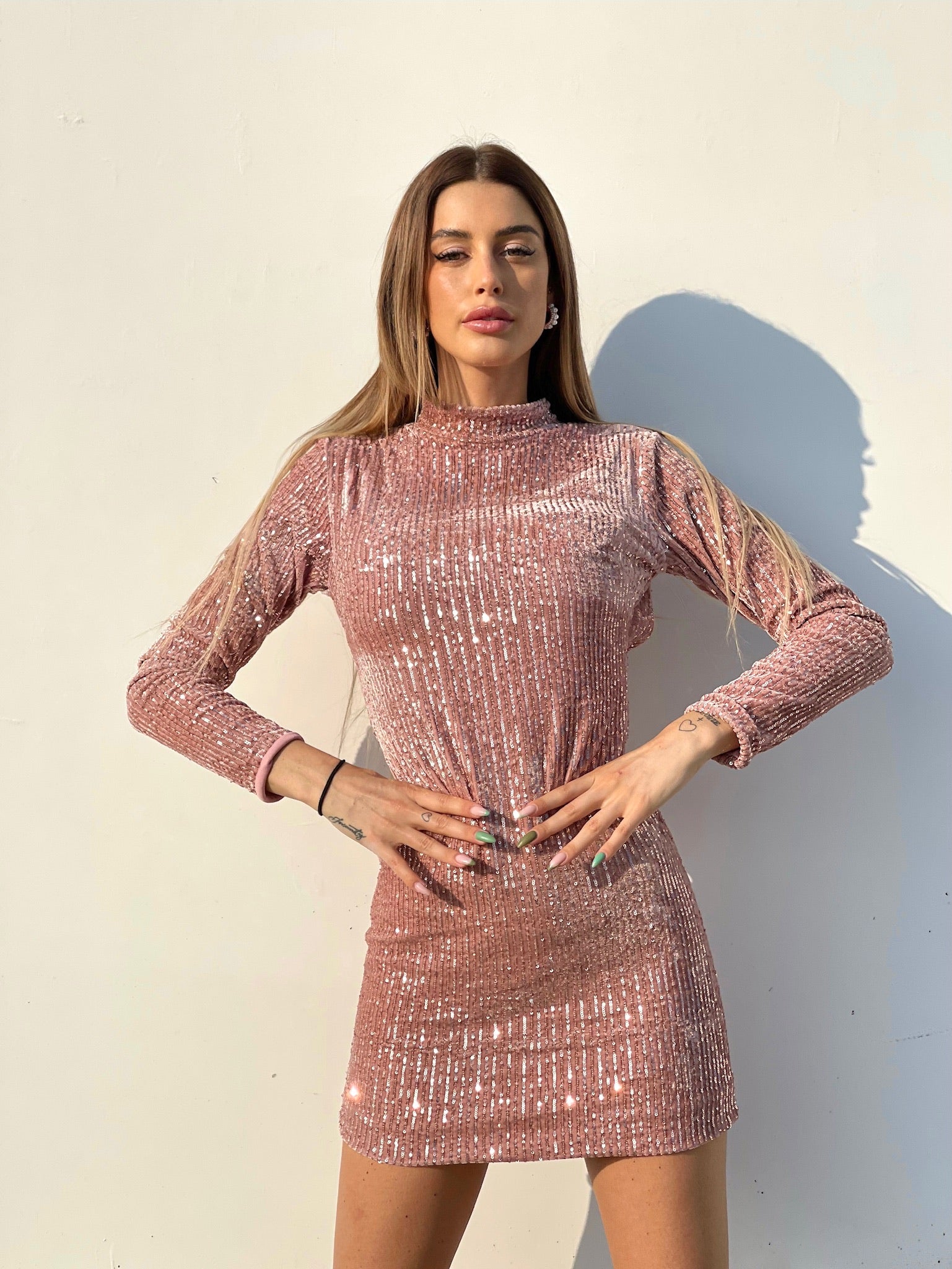 Abito schiena aperta in paillettes rosa - R.a. Boutique 