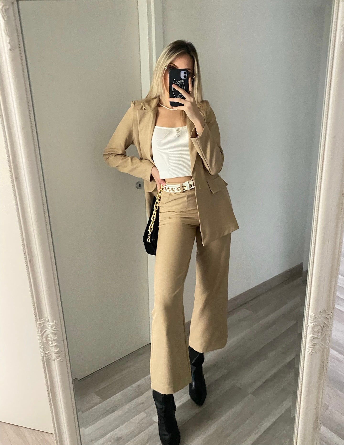 Completo giacca e pantalone beige - R.a. Boutique 