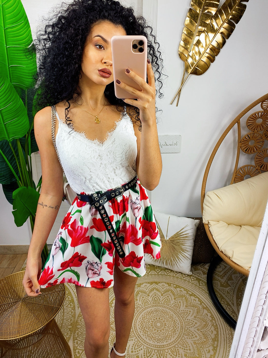 Tutina con pantaloncino a fiori rossi - R.a. Boutique 