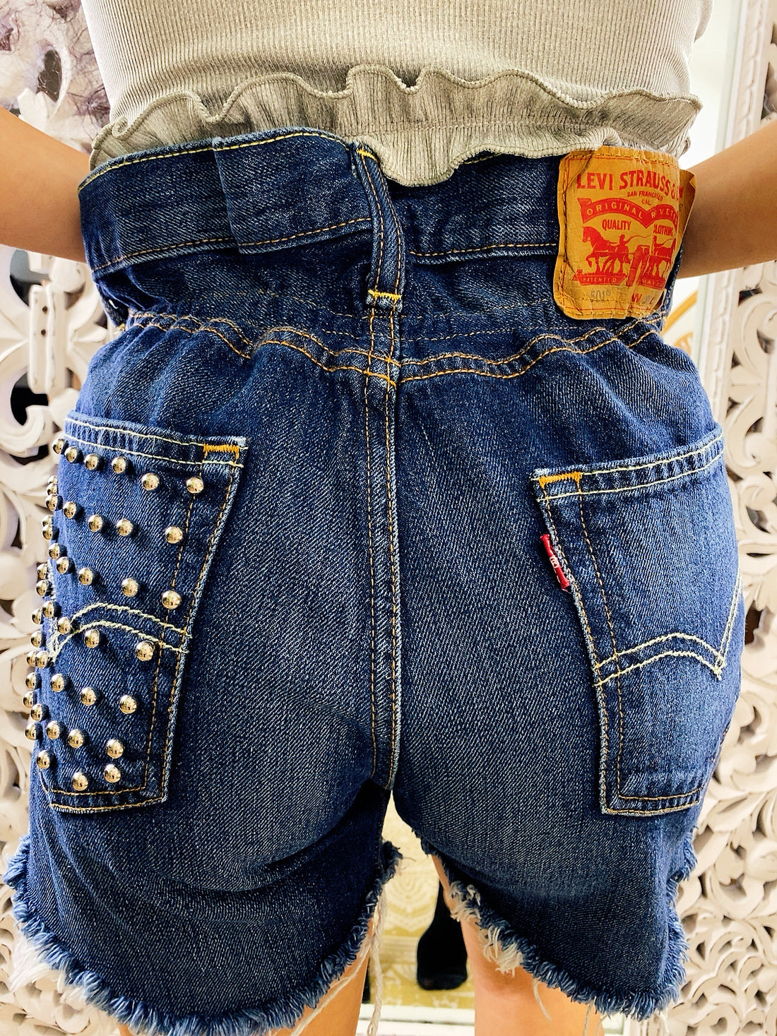 Short Vintage Levi’s jeans scuro con borchie argento - R.a. Boutique 