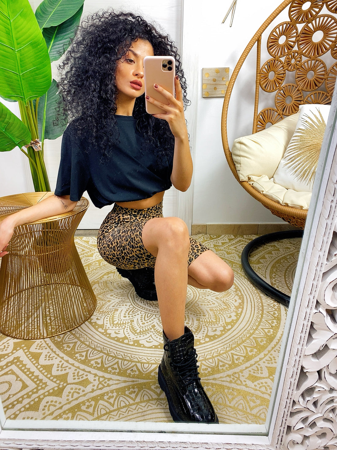 Maglia a top crop nera con elastico - R.a. Boutique 