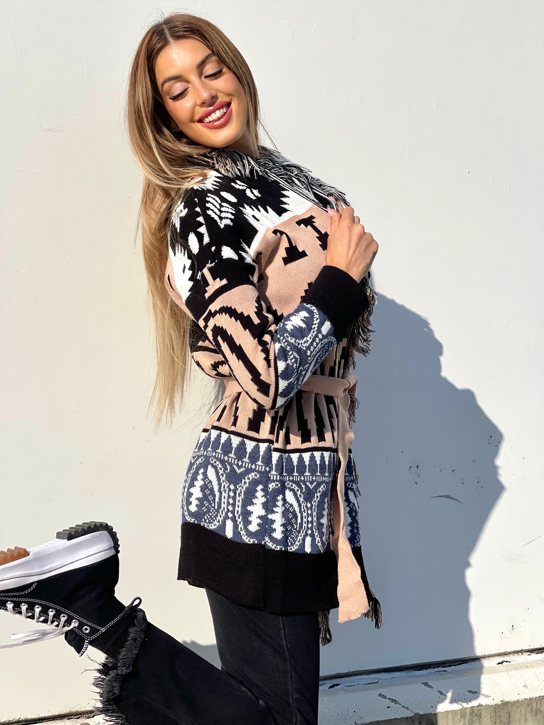 Cardigan con frange e cinta dettaglio Cipria - R.a. Boutique 