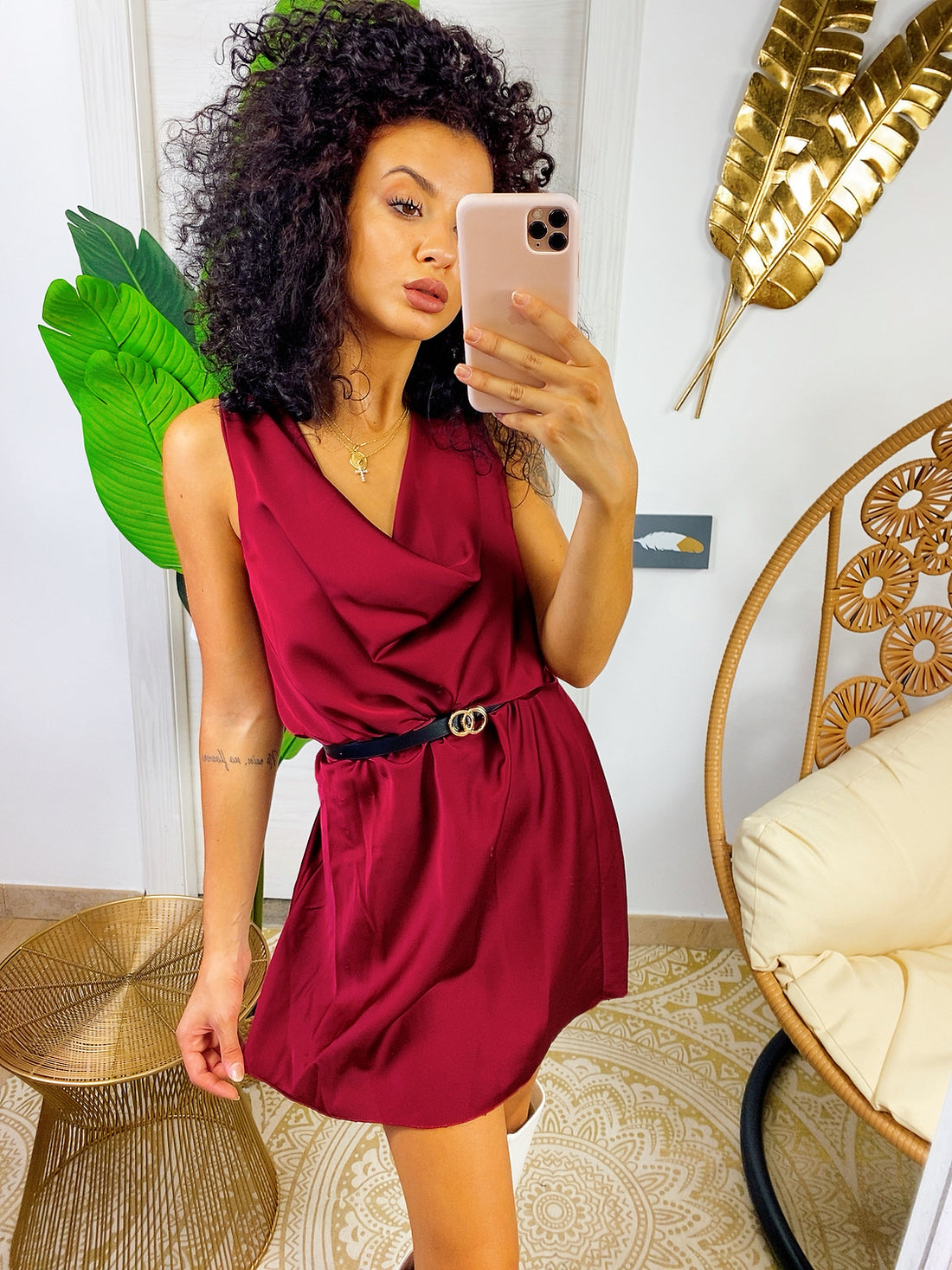 Abito corto bordeaux con cintura - R.a. Boutique 